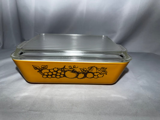 Vintage Pyrex Old Orchard #503 1.5 Qt Casserole Refrigerator Dish w/ Glass Lid Butterscotch