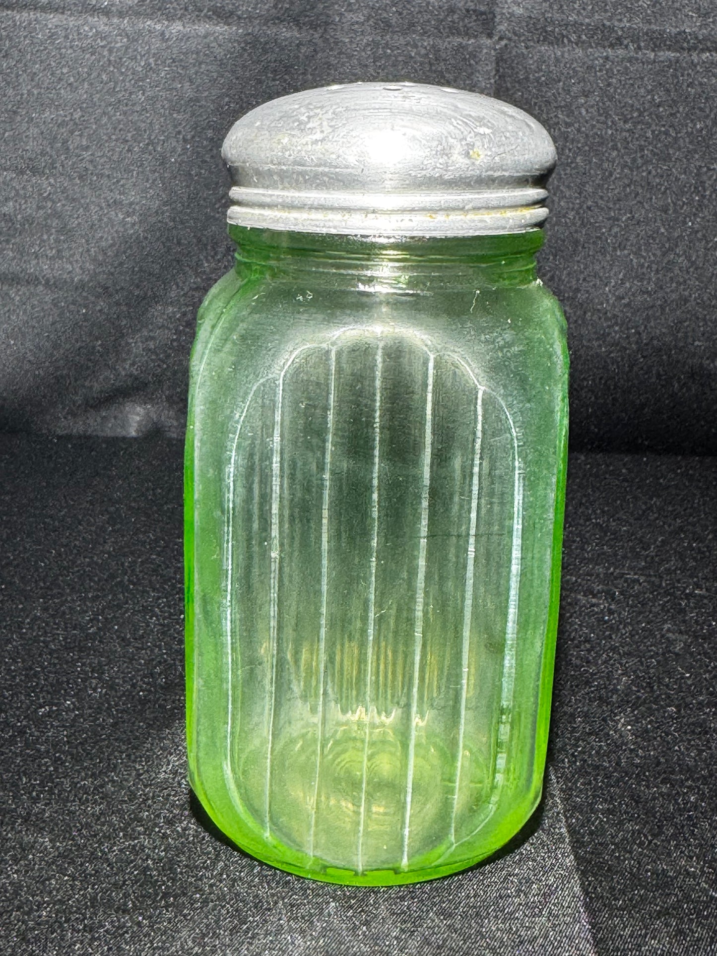 Vintage Anchor Hocking Uranium Glass Hoosier Shaker Ribbed Green Glass w/ Metal Lid