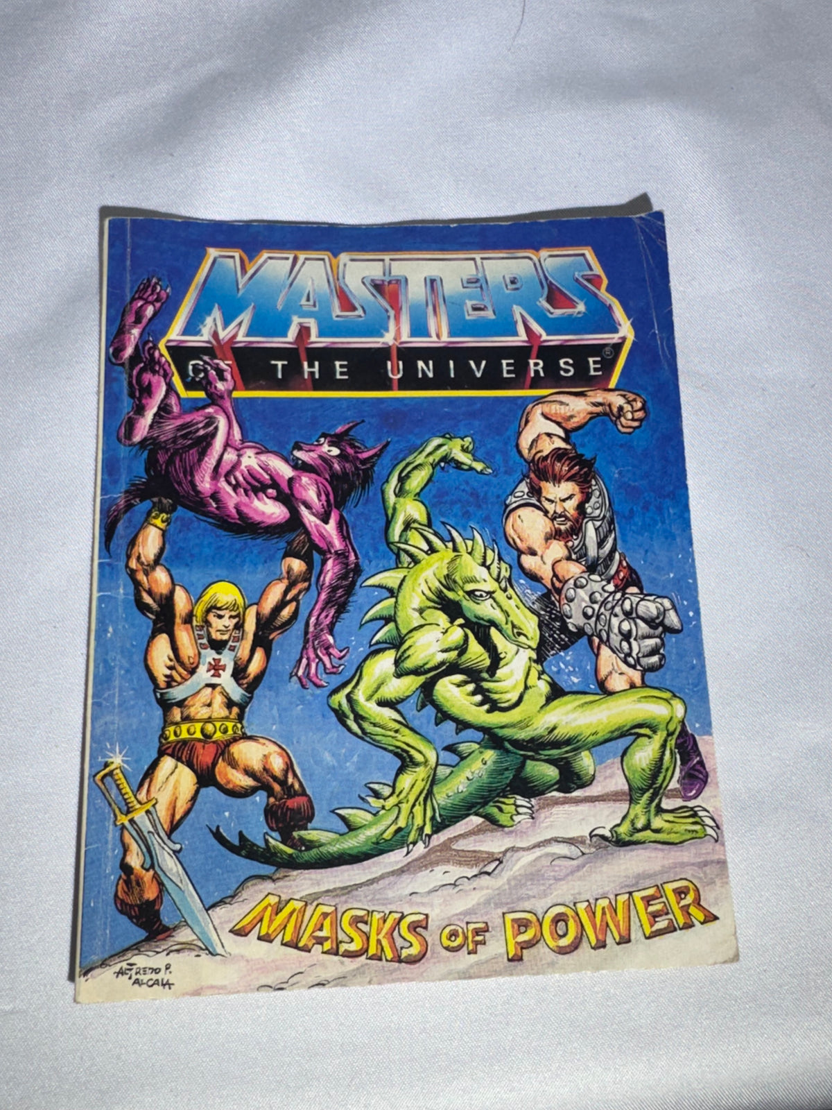 Vintage 1983 Mattel Masters of the Universe Battle Armor He-Man with Masks of Power Mini-Comic