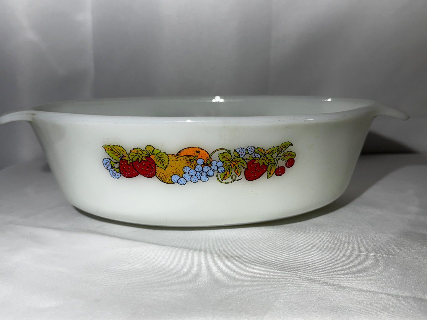 Vintage Anchor Hocking Fire-King Nature’s Bounty 1.5 Qt Milk Glass Casserole Dish