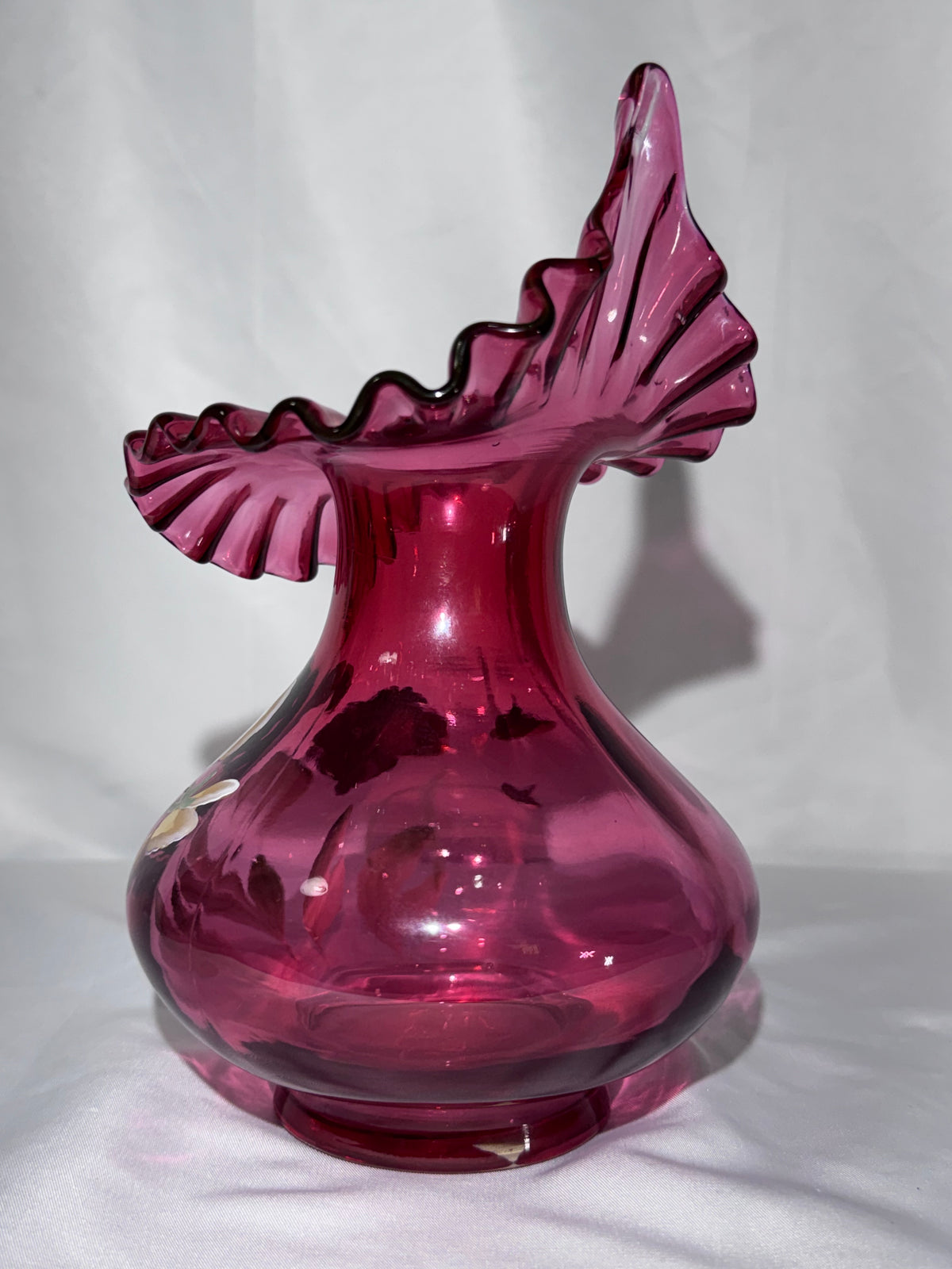Vintage Fenton Cranberry Jack-in-the-Pulpit Vase – Hand-Painted Pansies – D. Cutshaw – 8.5”