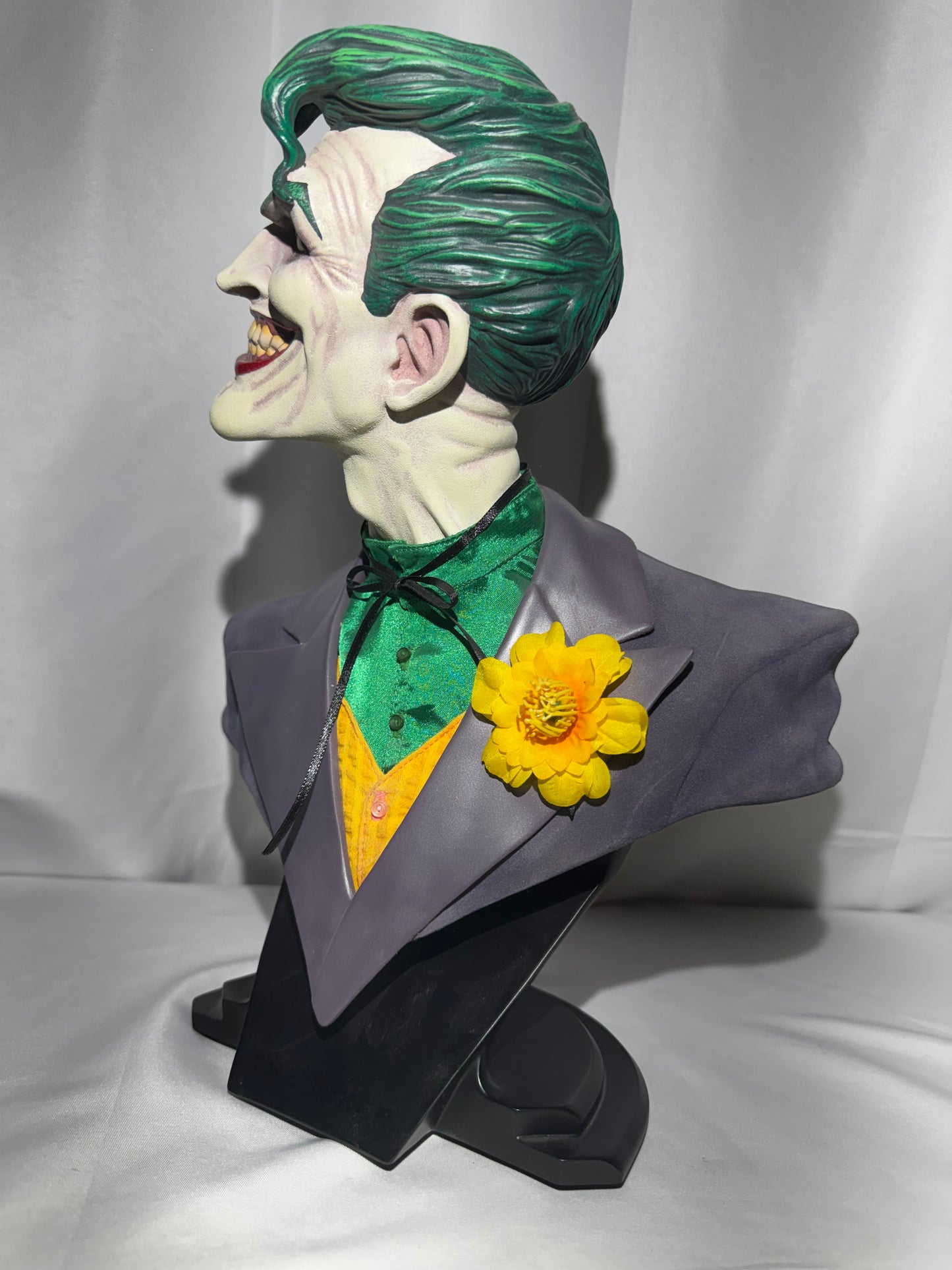 The Joker 1:2 Scale Bust 'Don't Let the Smile Fool you" #487/1000 DC Comics