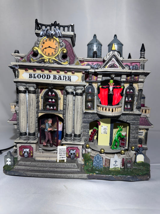 Lemax Spooky Town The Blood Bank #55239 – Retired 2005 – Animated & Lighted