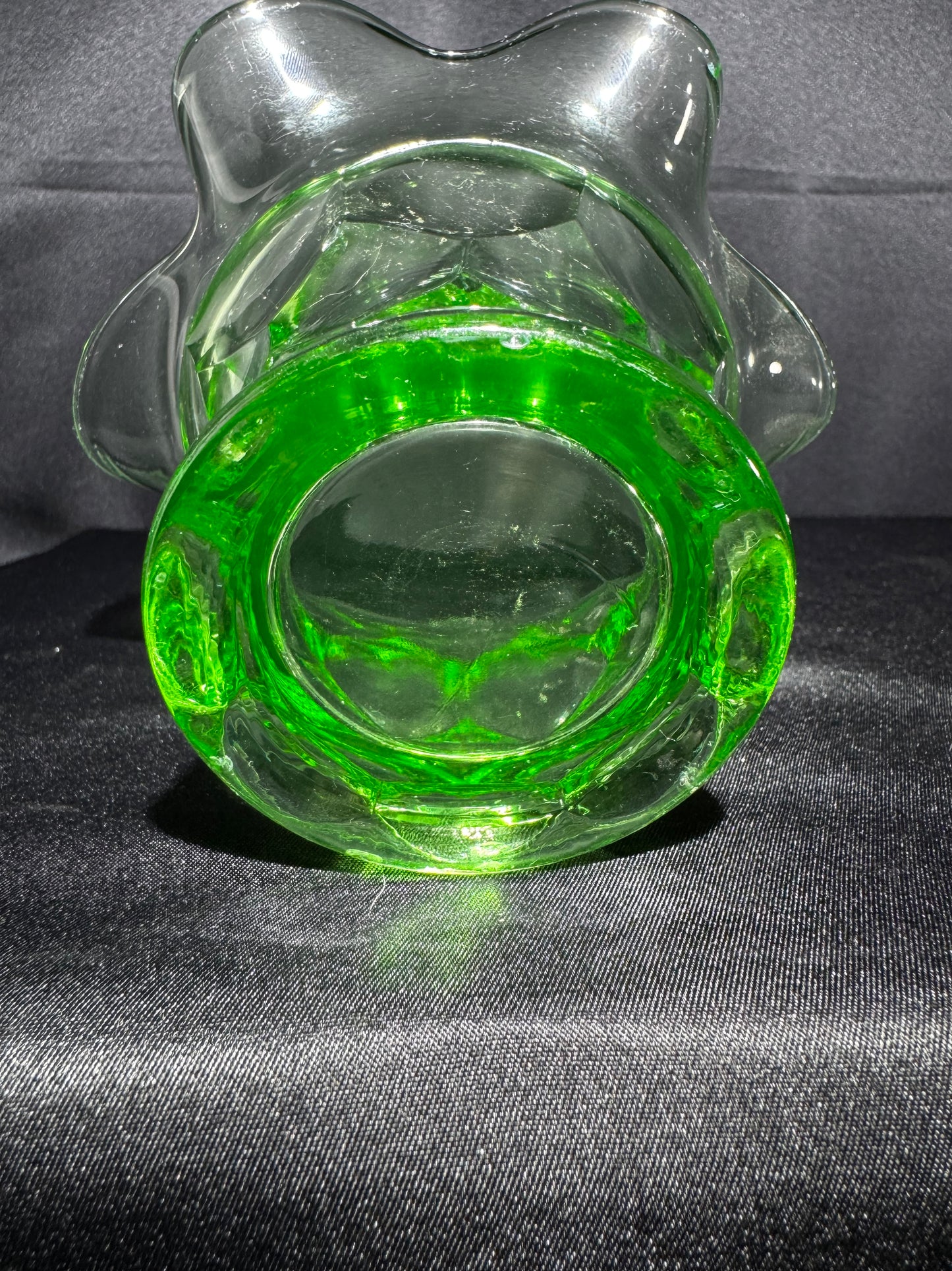 Vintage Uranium Glass Ruffled Bowl Vase Green Vaseline Glass UV Reactive 5.5”