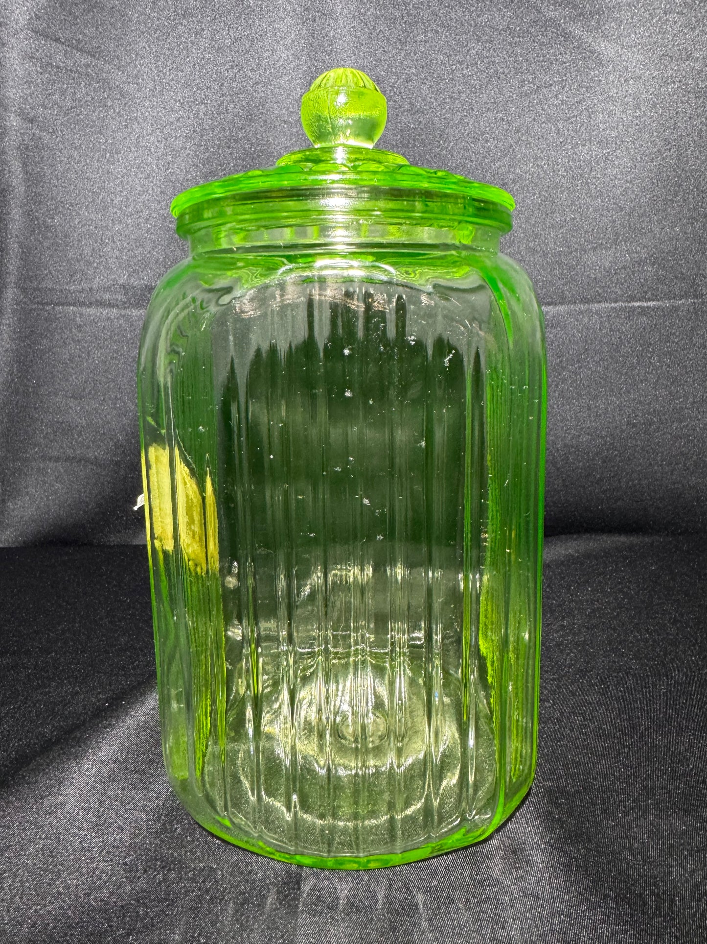 Vintage 1930s Anchor Hocking Uranium Glass “SUGAR” Canister with Original Lid