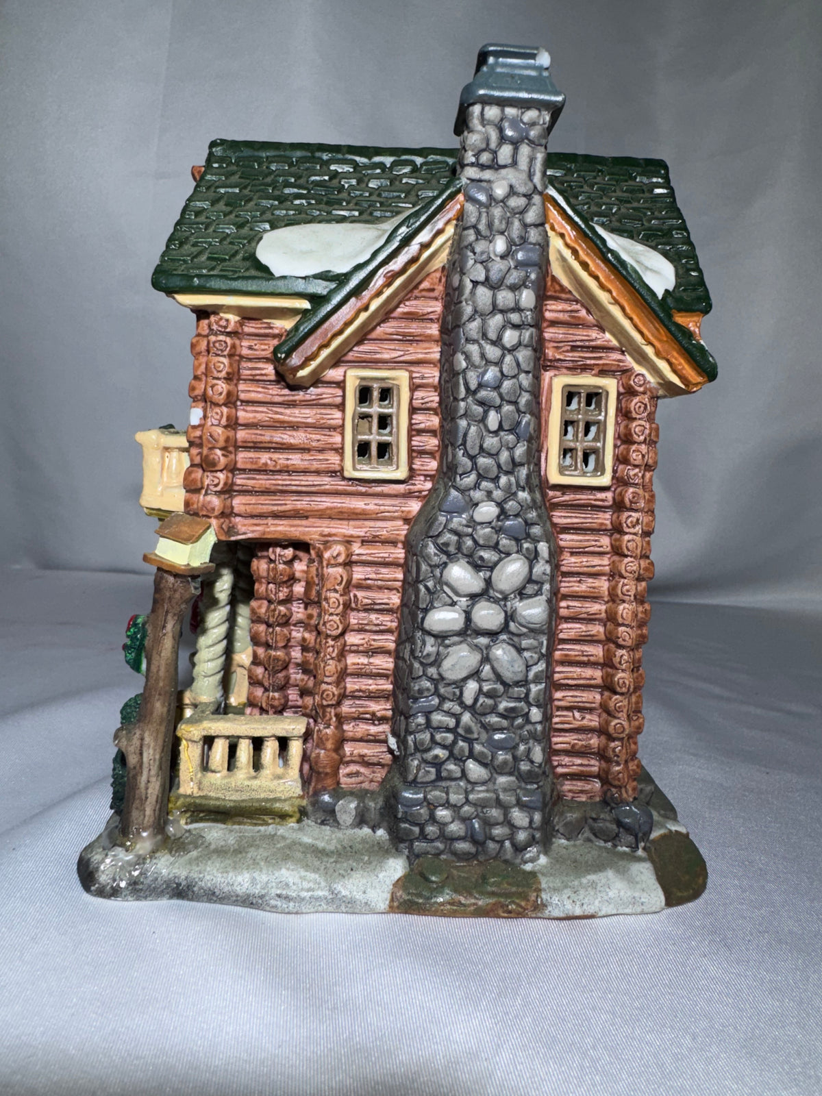Lemax Vail Village Collection – Mountain Breeze Retreat #45074 (2004)