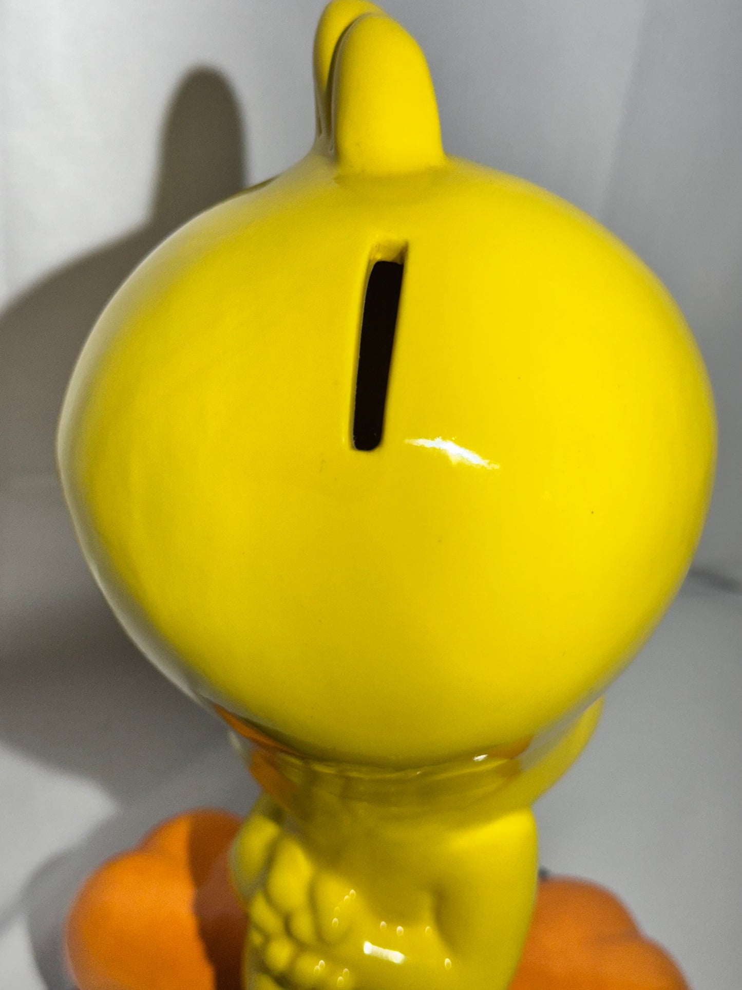 Looney Tunes Warner Bros. Tweety Bird Ceramic Piggy Bank – 1995/1996 – With Stopper