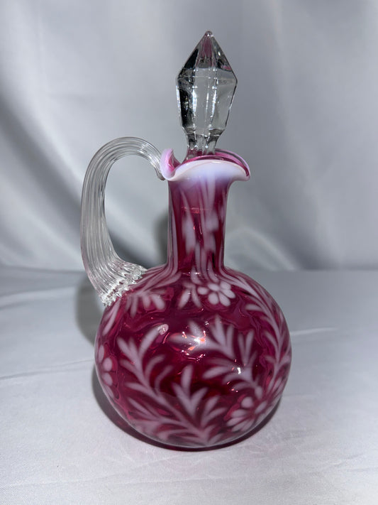 Vintage Cranberry Opalescent “Daisy & Fern” Glass Cruet – Ruffled Top & Faceted Stopper