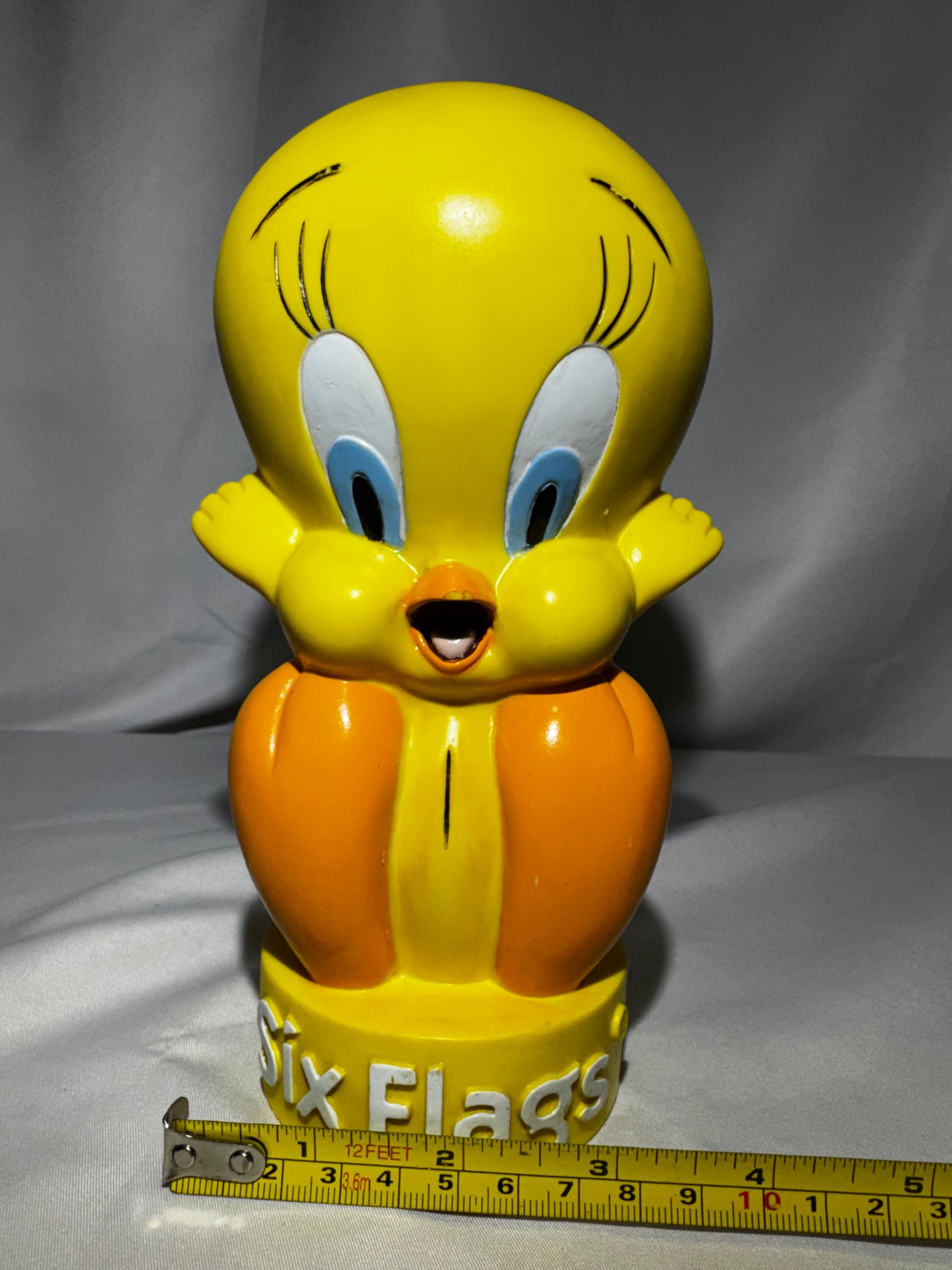 1996 Six Flags Warner Bros Tweety Bird Piggy Bank Resin Plastic Coin Bank 7.5” Vintage