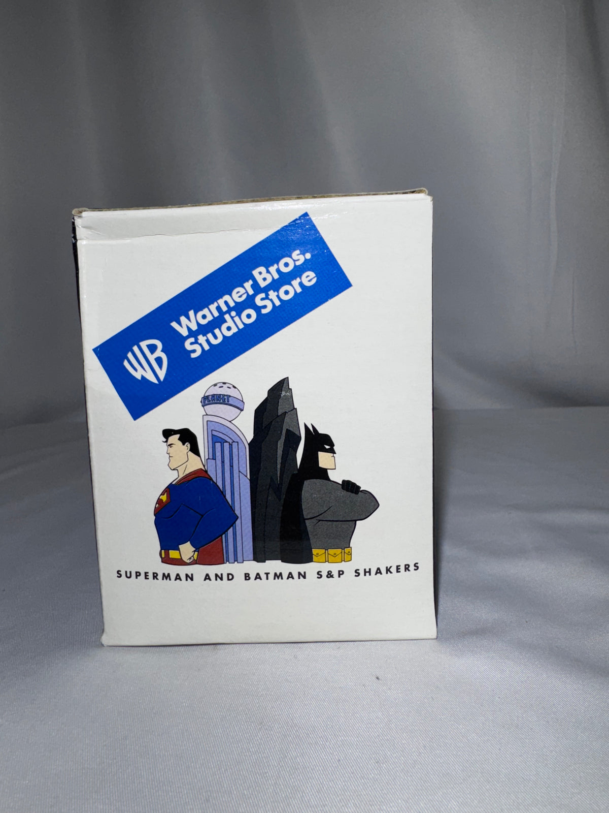 1999 DC Comics Batman & Superman Back-to-Back Salt & Pepper Shakers – Warner Bros. Studio Store