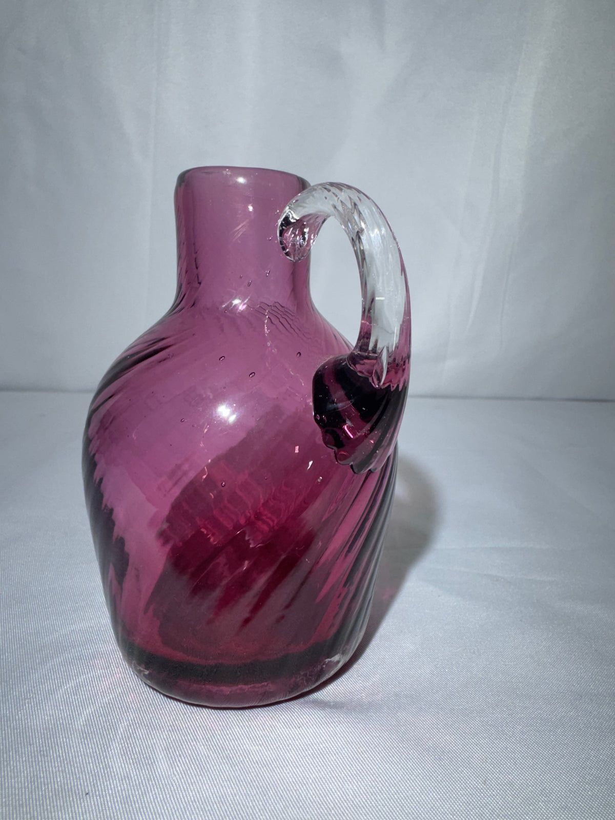 Vintage Hand-Blown Cranberry Art Glass Jug – Swirled Optic Pattern 70’s