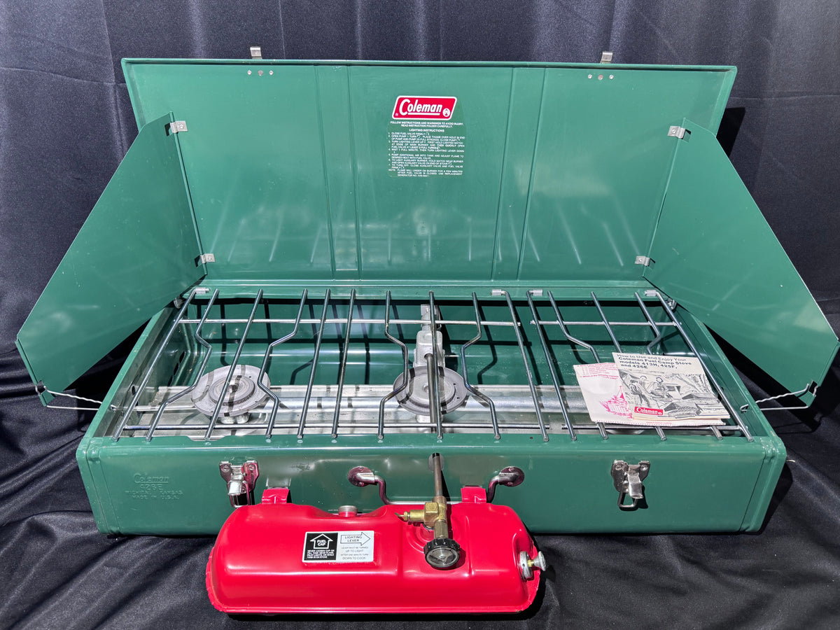 Vintage Coleman Model 426E 3-Burner Liquid-Fuel Camp Stove 1983 with Original Box
