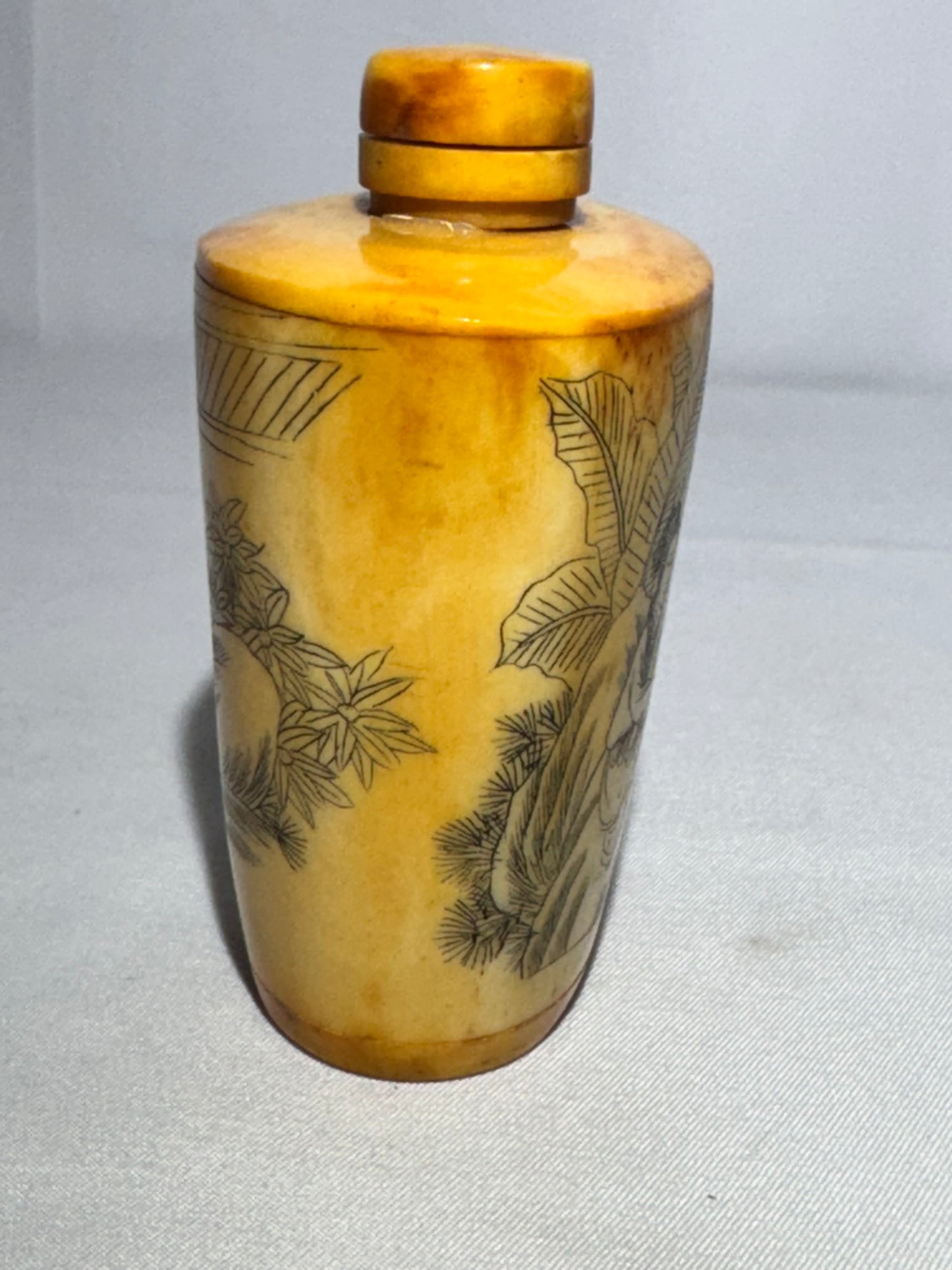Antique Chinese Hand Carved Stone Snuff Bottle with Scenic Lady Motif – With Stopper & Spoon