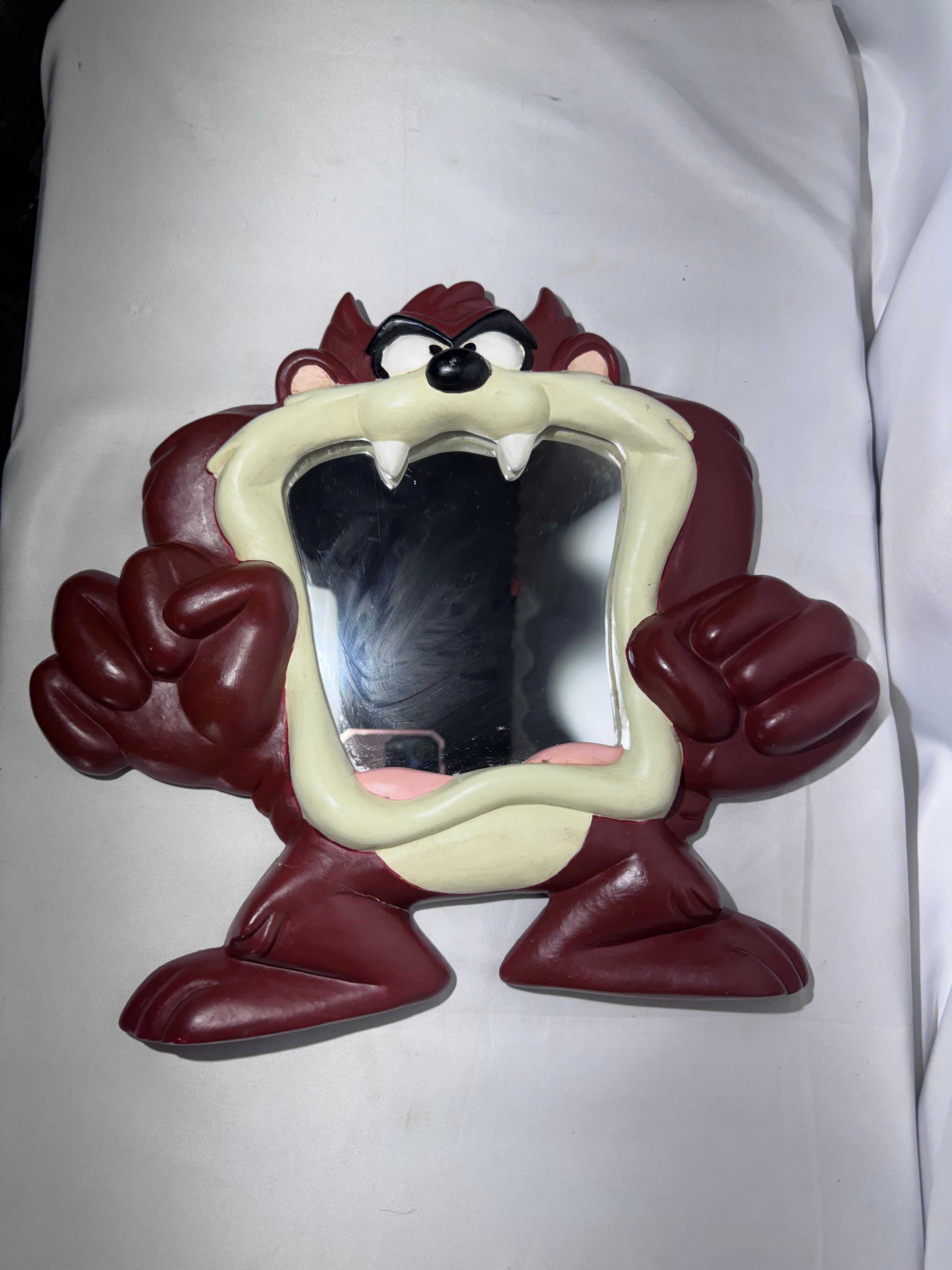 Looney Tunes – Timeless Treasures Hub