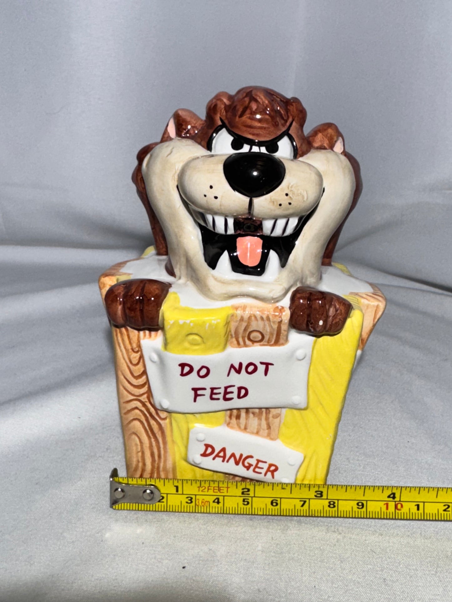 Vintage 1988 Taz Bank – Applause – Warner Bros. Looney Tunes