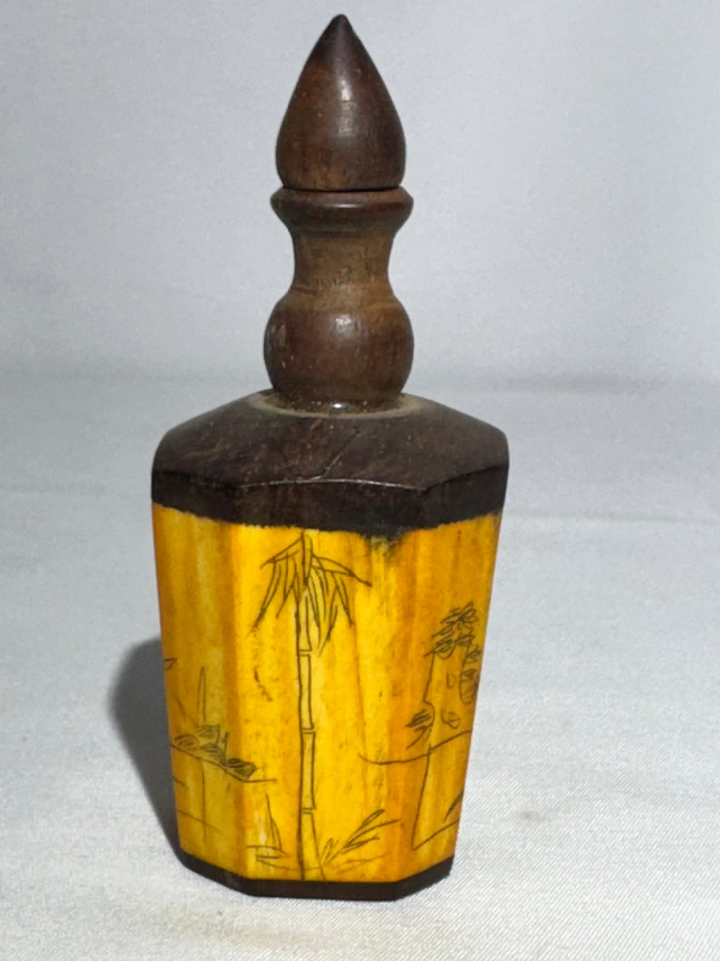 Antique Chinese Bovine Bone & Wood Snuff Bottle – Eight-Sided Hand-Painted Scrimshaw Erotic Scene