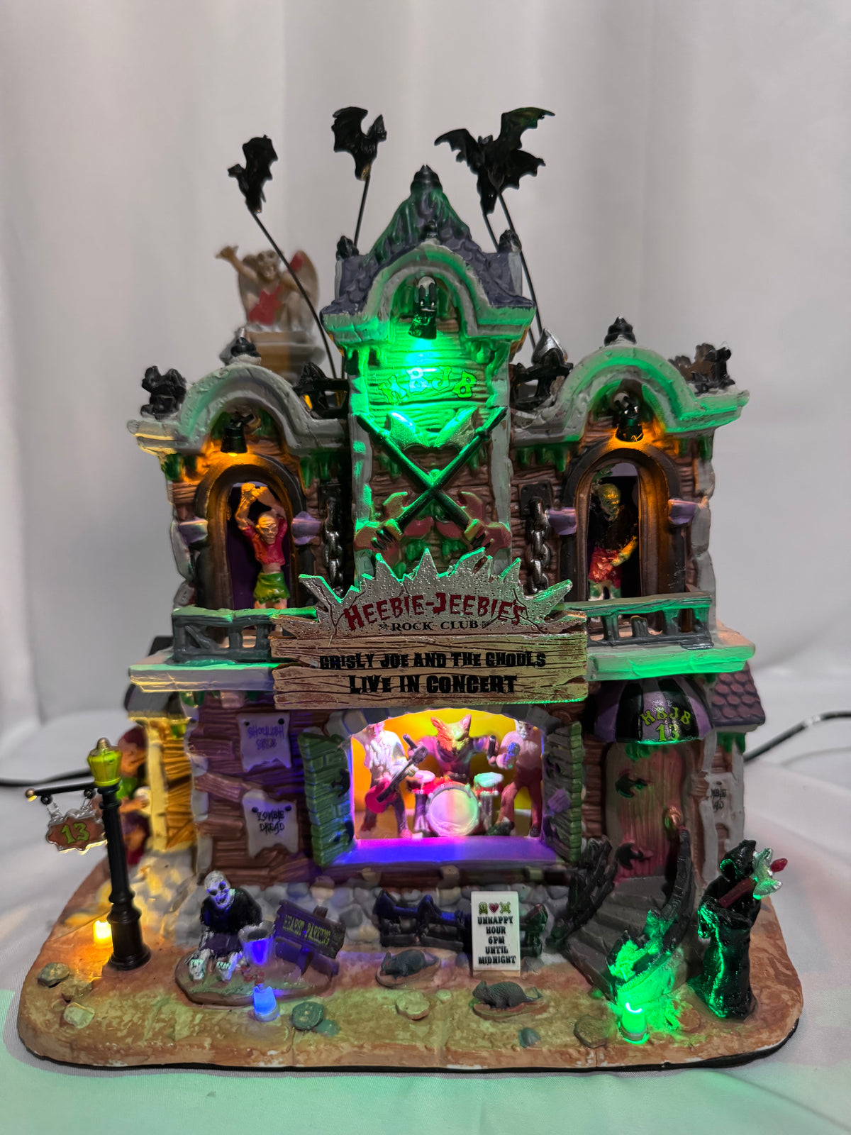 Lemax Spooky Town Heebie-Jeebies Rock Club #25324 – Retired 2012 Halloween Village