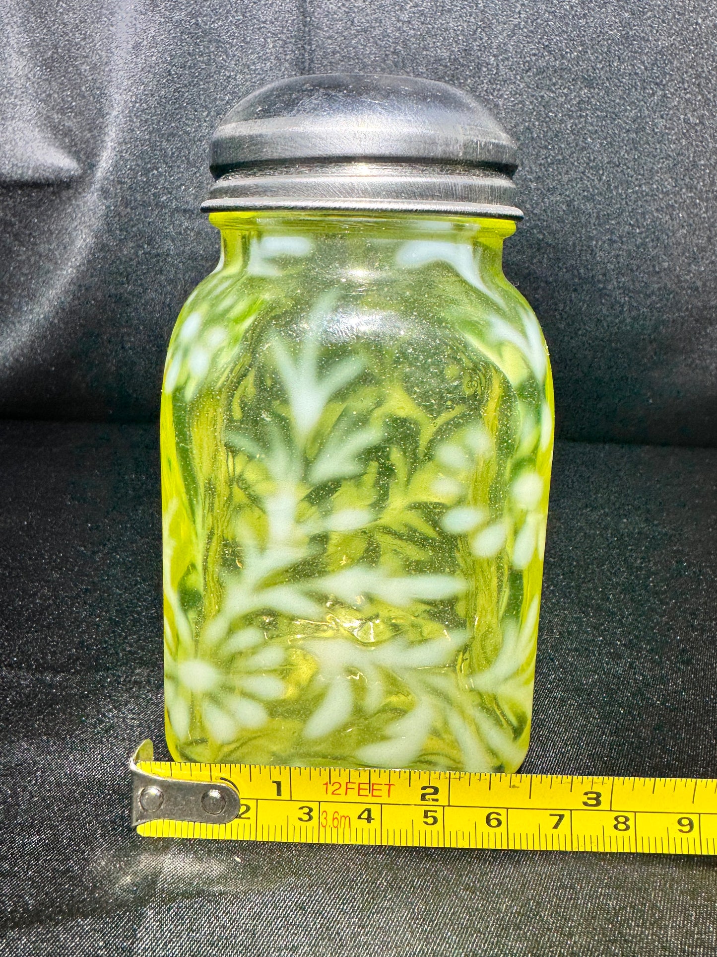 Vintage Daisy & Fern Square Shaker – Uranium Glass
