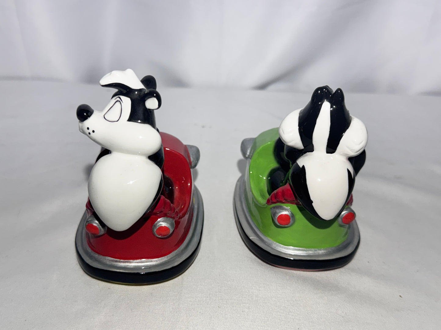 Warner Bros. Looney Tunes Pepe Le Pew & Penelope Salt & Pepper Shakers (1999)