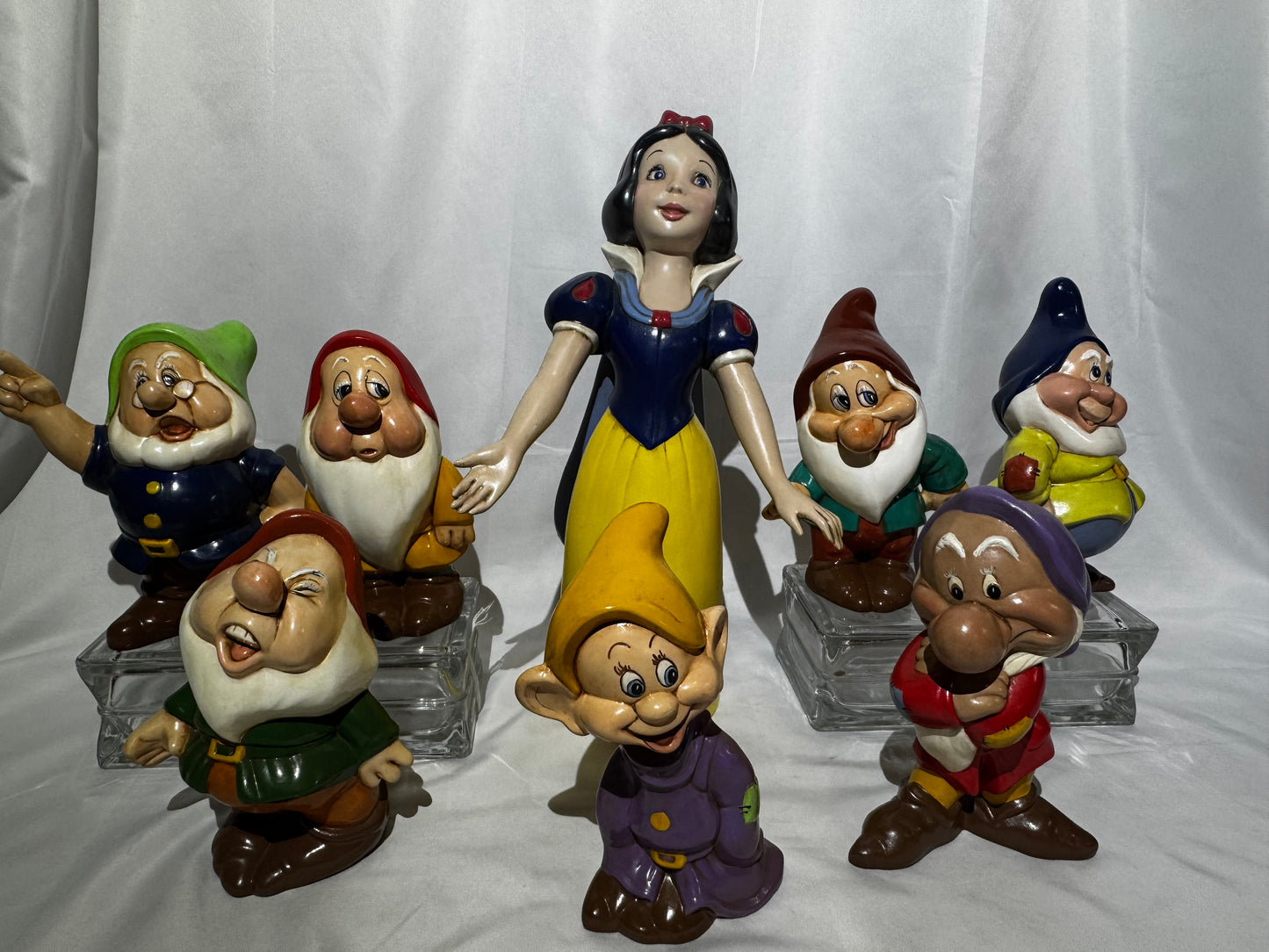 Vintage Walt Disney Prod Snow White & 7 Dwarfs XL Ceramic Set 16” Complete
