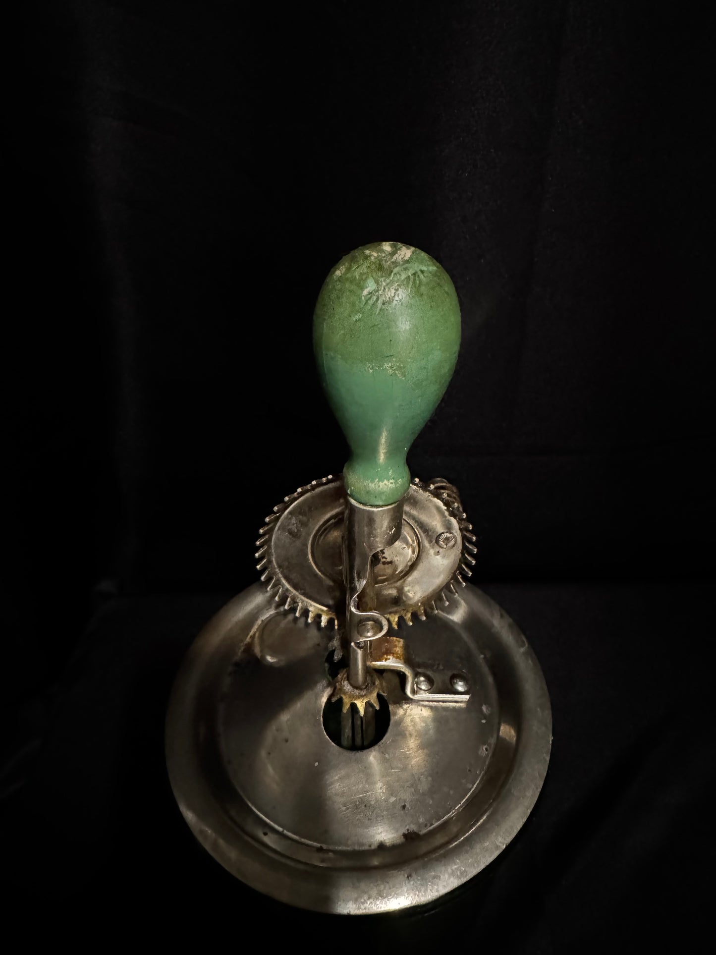 Vintage D&B Uranium Glass 4 Cup Measuring Cup A&J Hand Crank Mixer UV Glow Antique 11” Tall