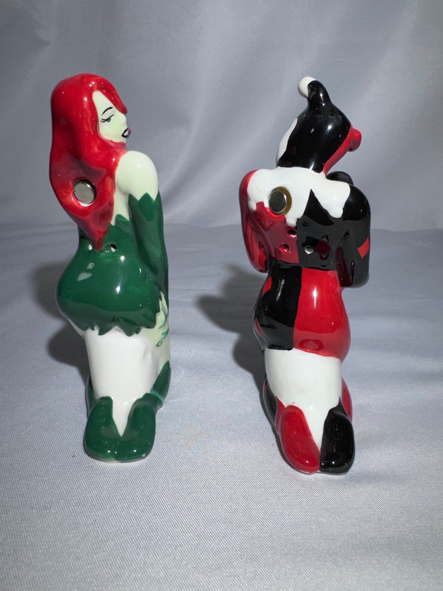 2014 Westland DC Comics Harley Quinn Poison Ivy Magnetic Salt Pepper Set