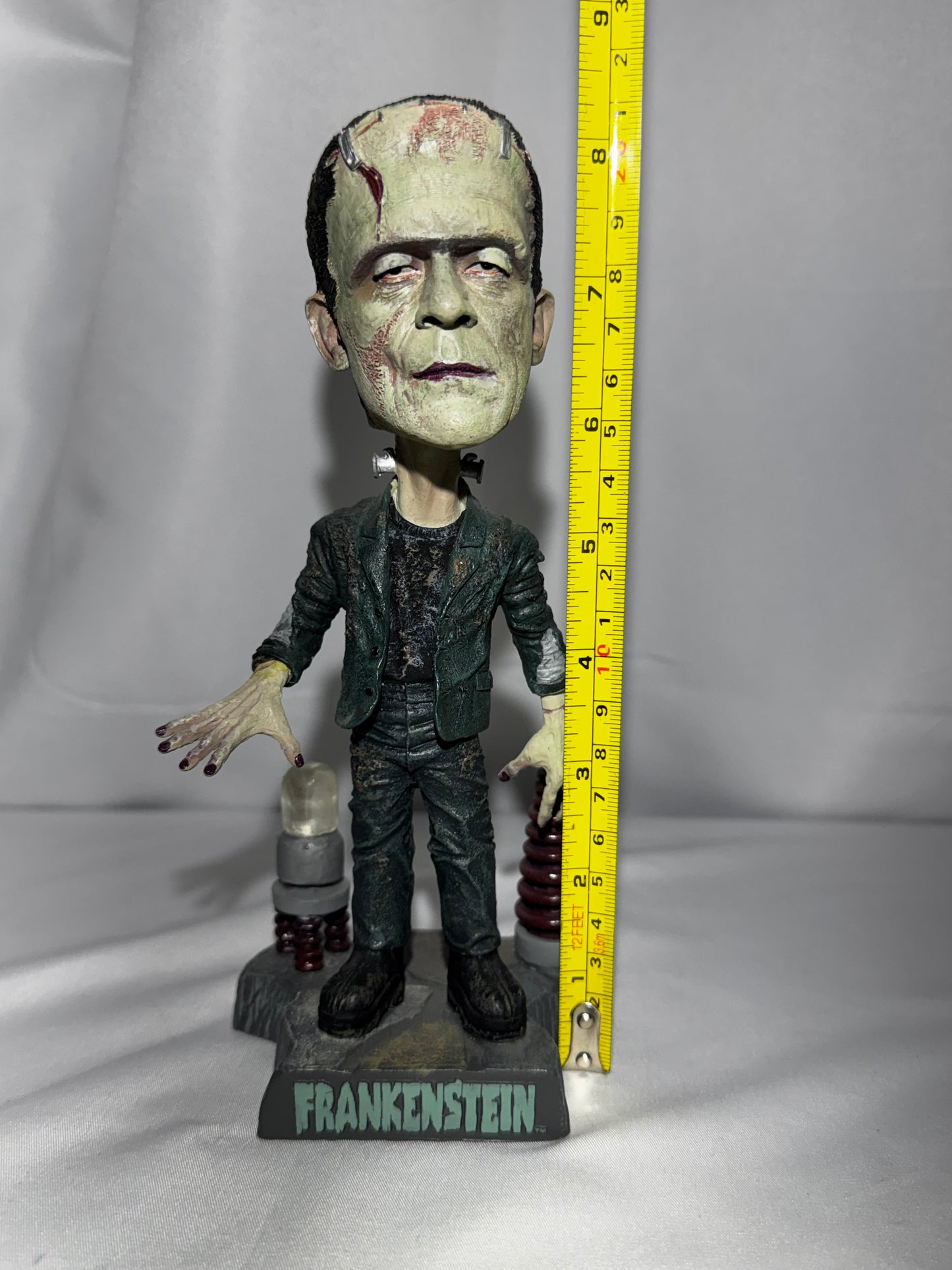 NECA Universal Monsters Frankenstein Head Knocker Bobblehead Figure 2006 w/Box
