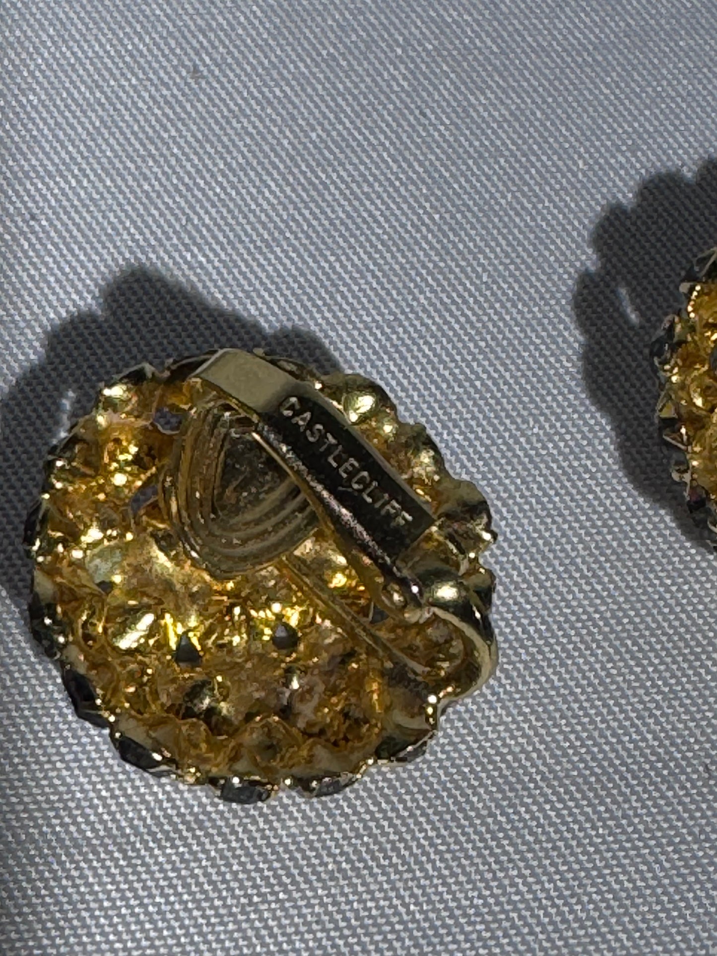 Vintage 1940s Castlecliff Clip-On Earrings – Gold-Tone Dome with Blue-Gray Rhinestones