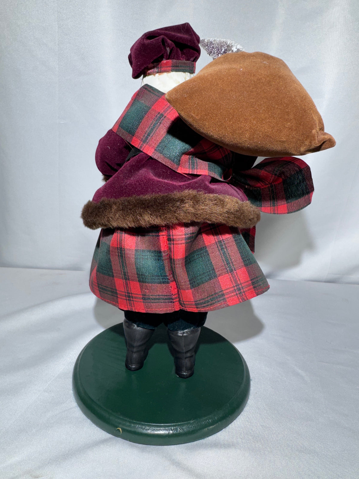 Vintage House of Lloyd Christmas Around the World Santa MacGregor Scottish Santa Figurine – 1990s