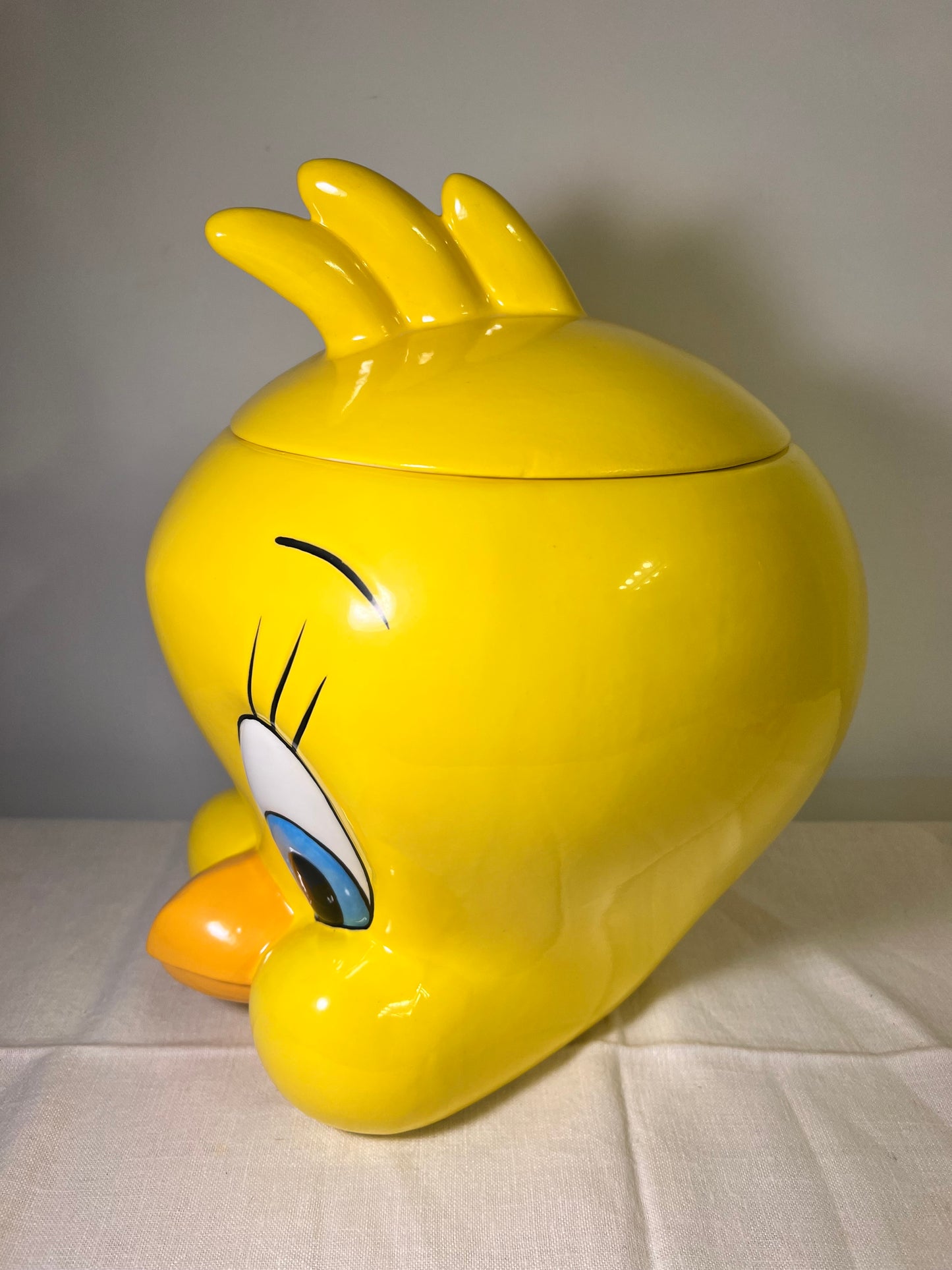 Tweety Bird-Cookie Jar-Warner Brothers- big- Head- Looney Tunes