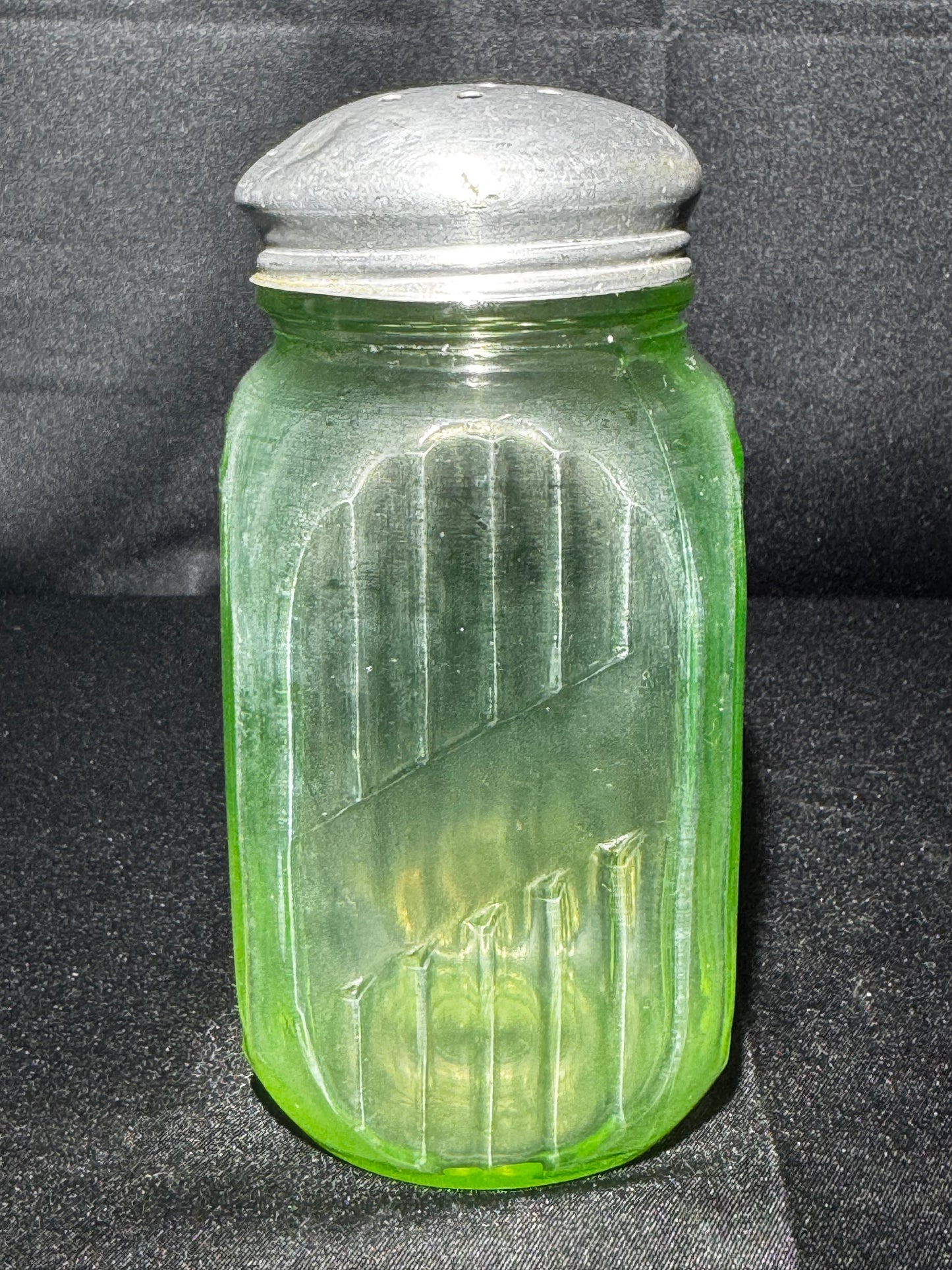 Vintage Anchor Hocking Uranium Glass Hoosier Shaker Ribbed Green Glass w/ Metal Lid