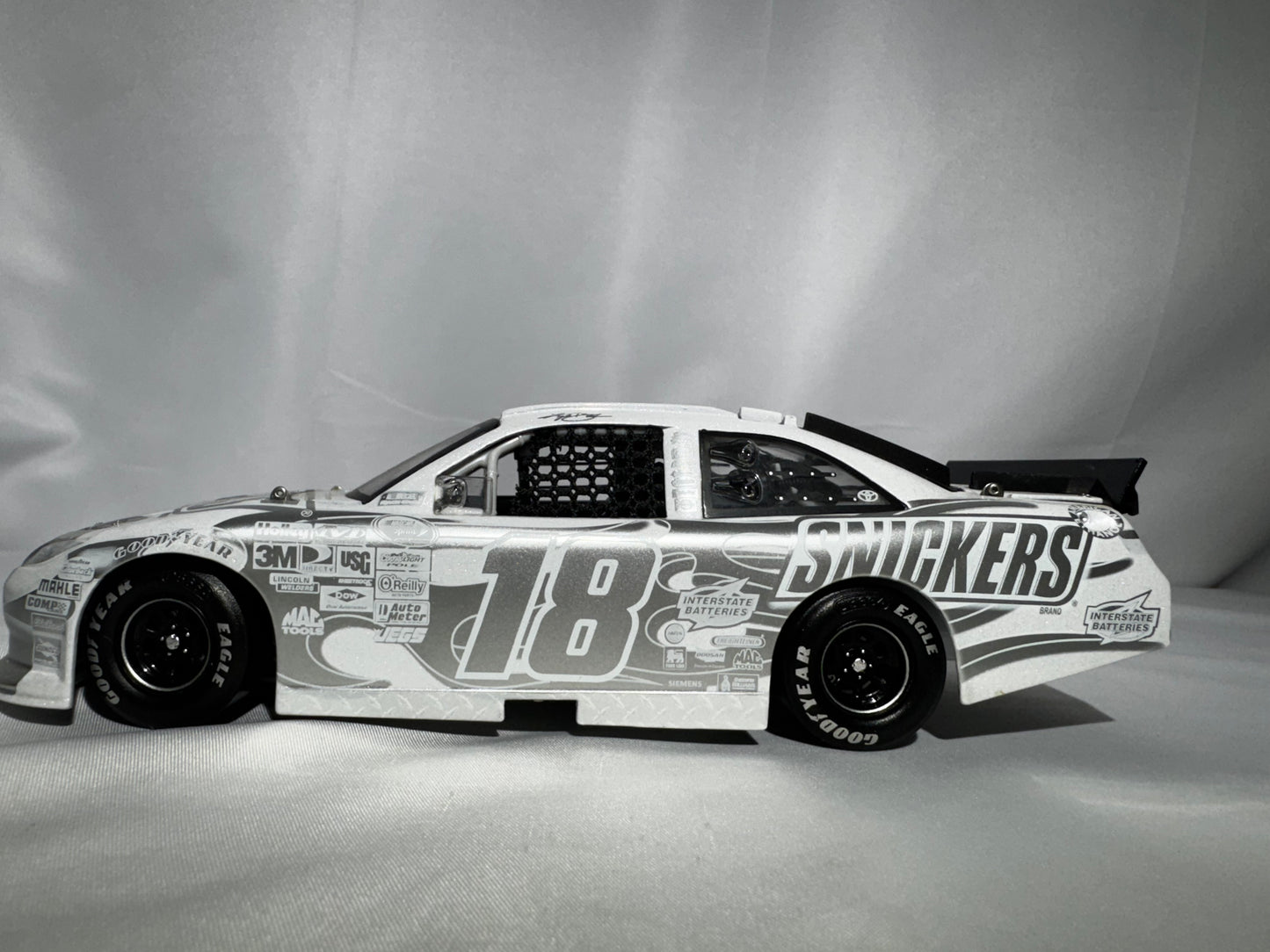 Kyle Busch #18 Snickers 2011 Camry 1:24 ARC Ice Series Diecast #1 of 561