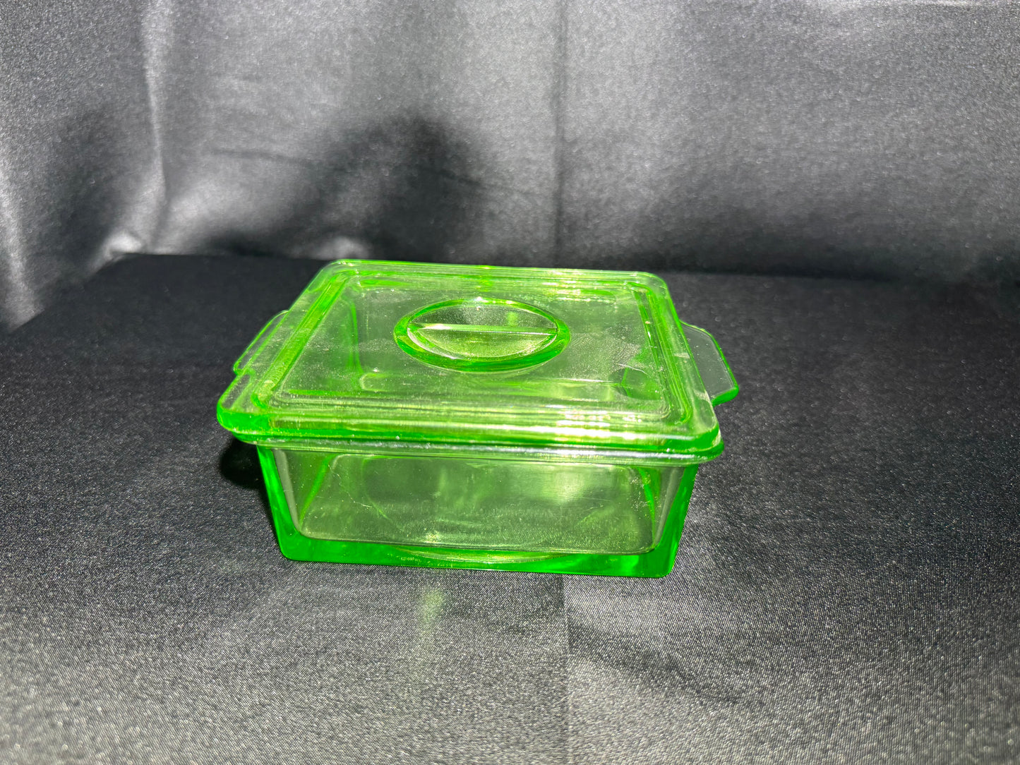 Vintage Hazel Atlas Uranium Glass Refrigerator Dish w/ Lid Green Depression Glass 6”