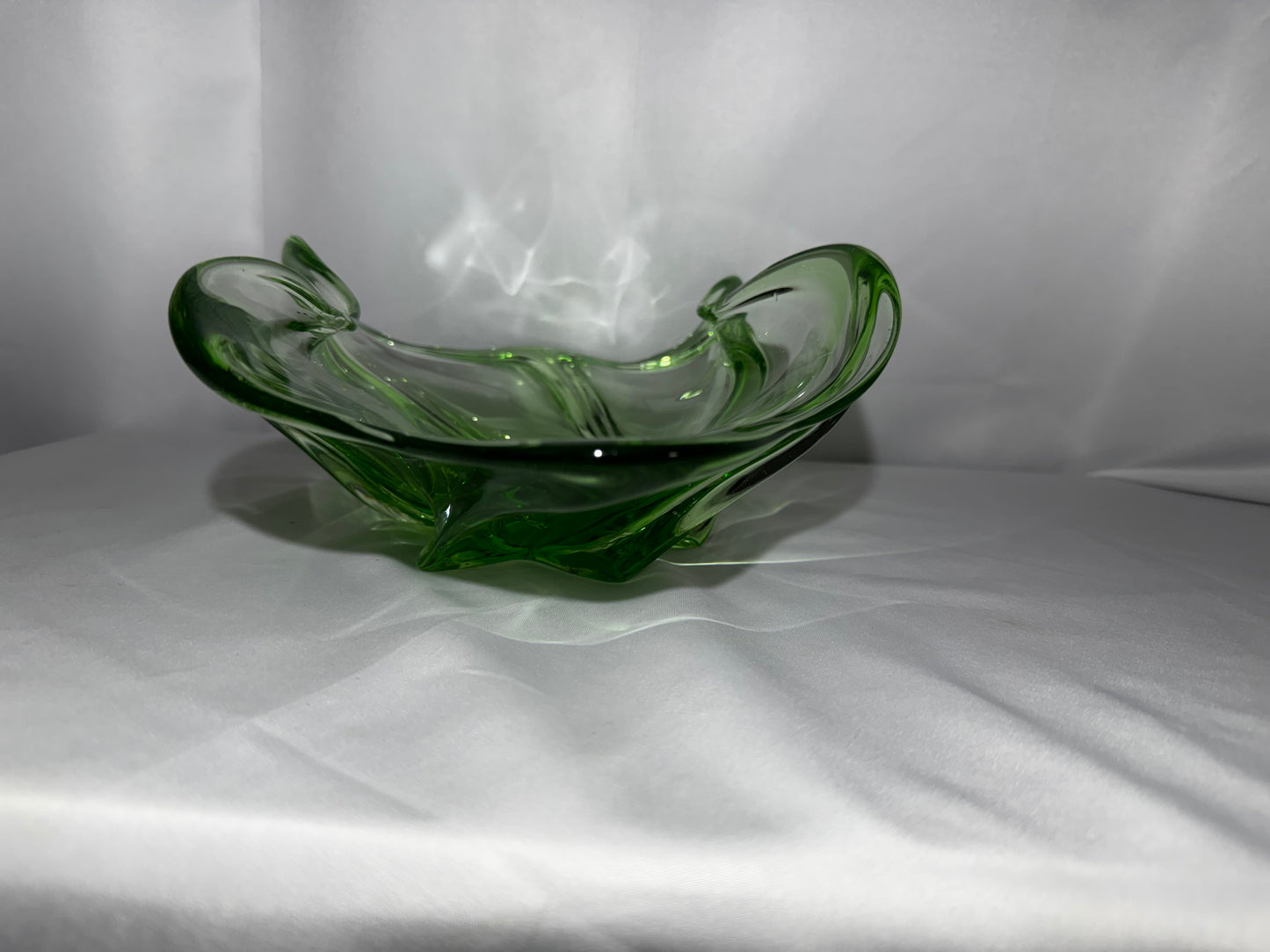 Vintage Mid-Century Emerald Green Hand Blown Art Glass Freeform Console Bowl 12”