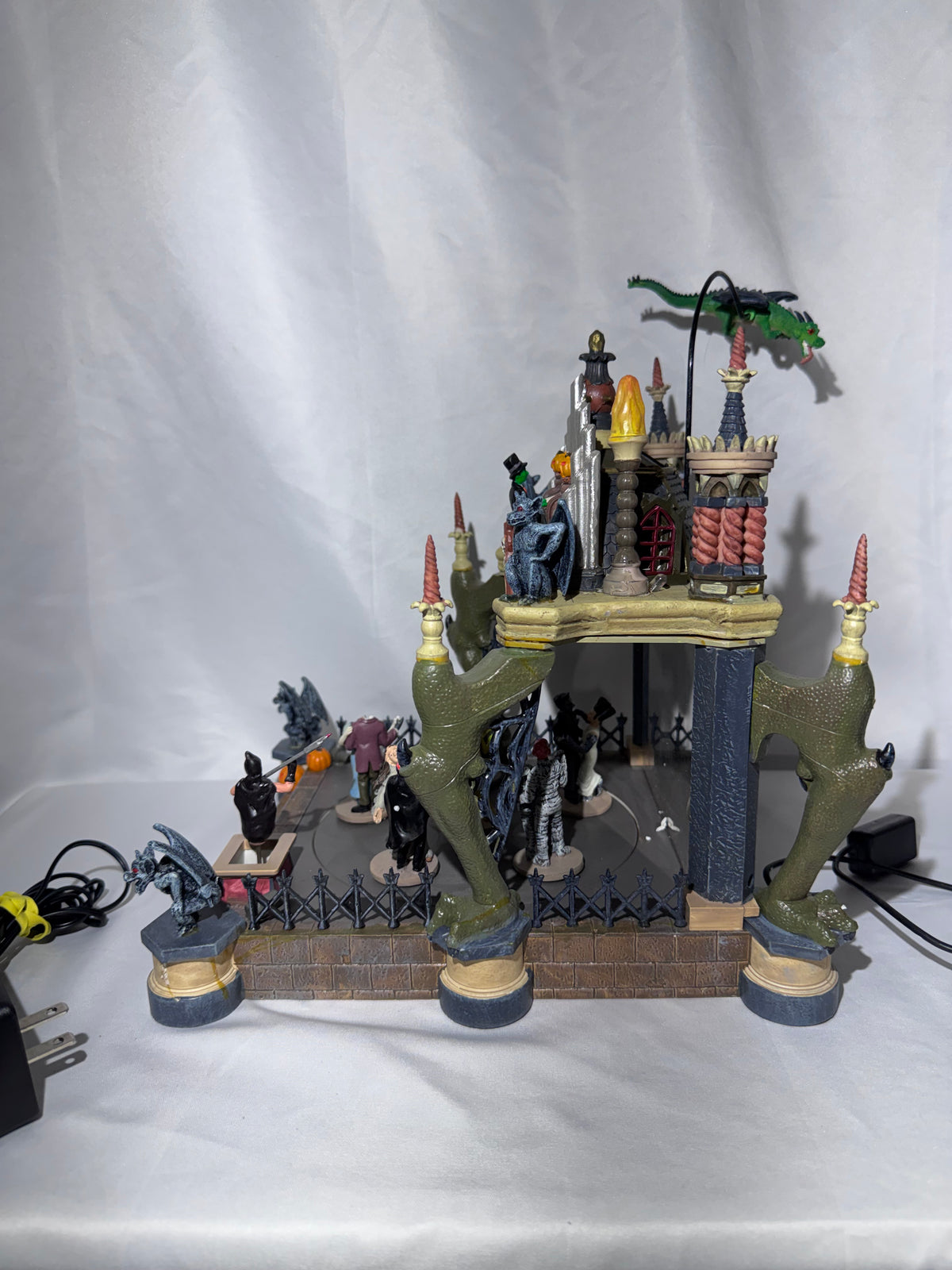 Retired Lemax Spooky Town Monsters Ball #54302 – 2005 – Complete & Tested!