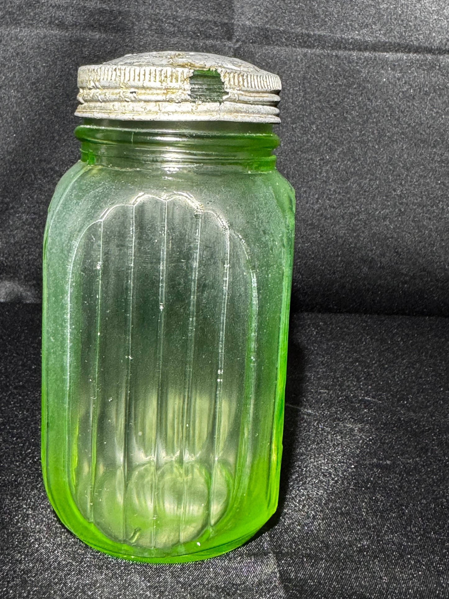 Vintage Anchor Hocking Uranium Green Glass Shaker Ribbed Hoosier Cabinet Jar w/ Metal Lid UV Glow