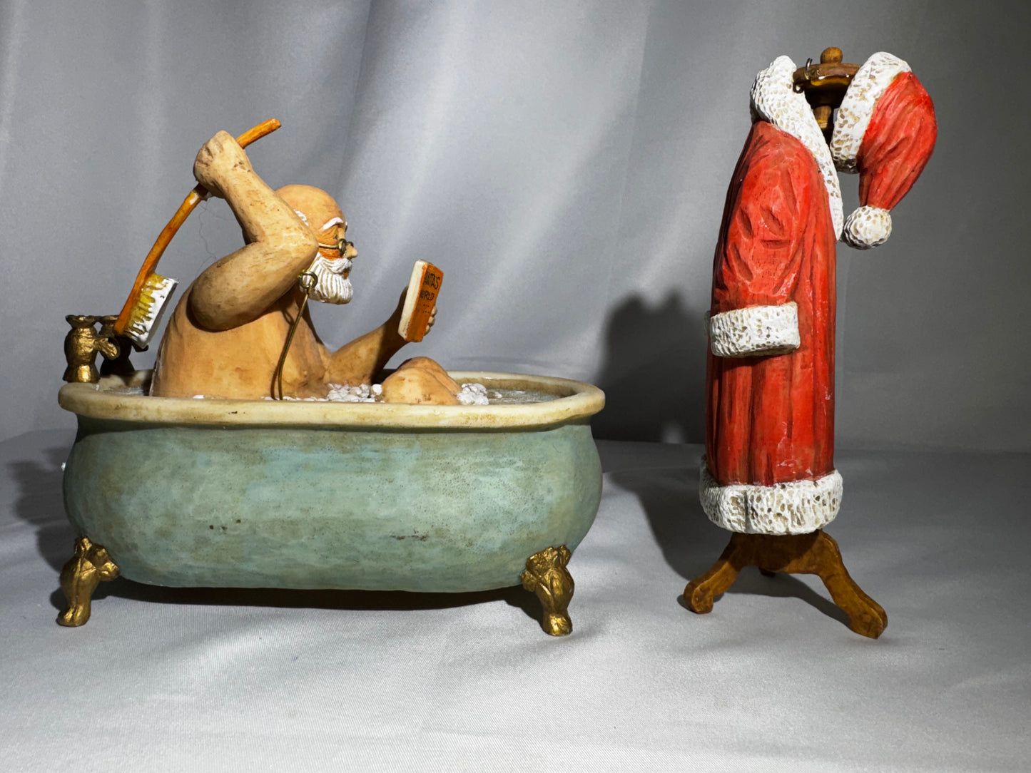 Vintage Kurt S. Adler Santa’s World Animated Music Box Bathtub Santa Works Box