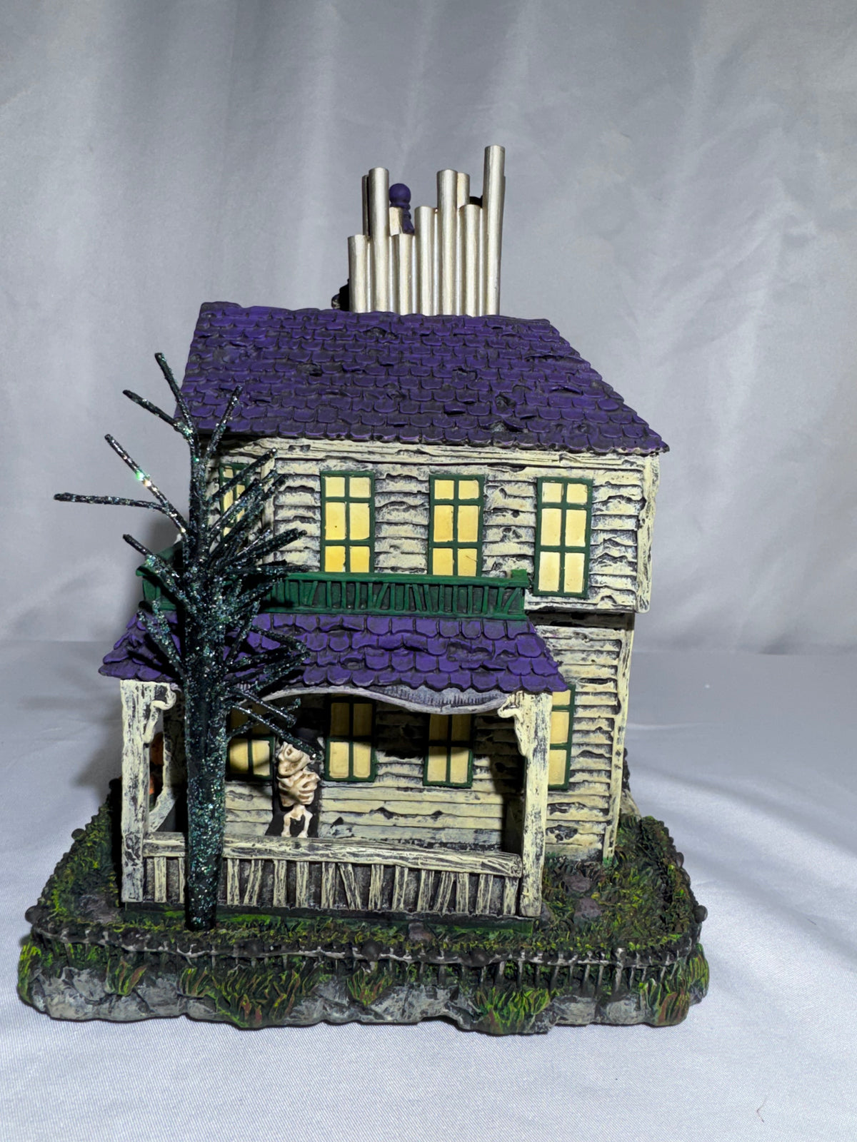 Hawthorne Village The Munsters Mockingbird Lane Music Store – A0201 – Halloween Village