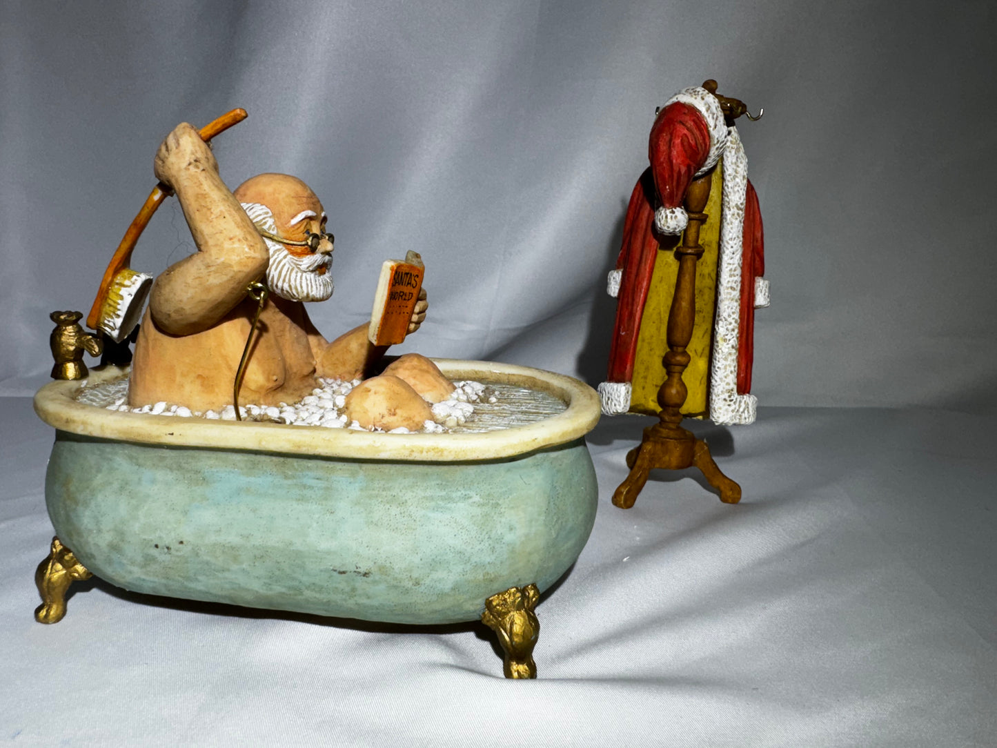 Vintage Kurt S. Adler Santa’s World Animated Music Box Bathtub Santa Works Box