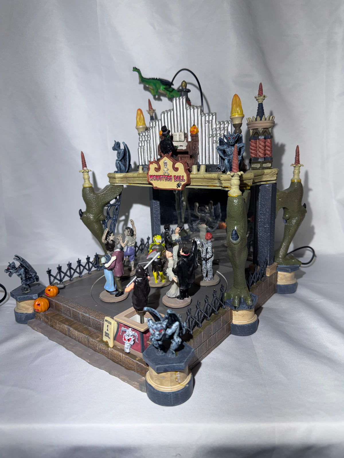 Retired Lemax Spooky Town Monsters Ball #54302 – 2005 – Complete & Tested!