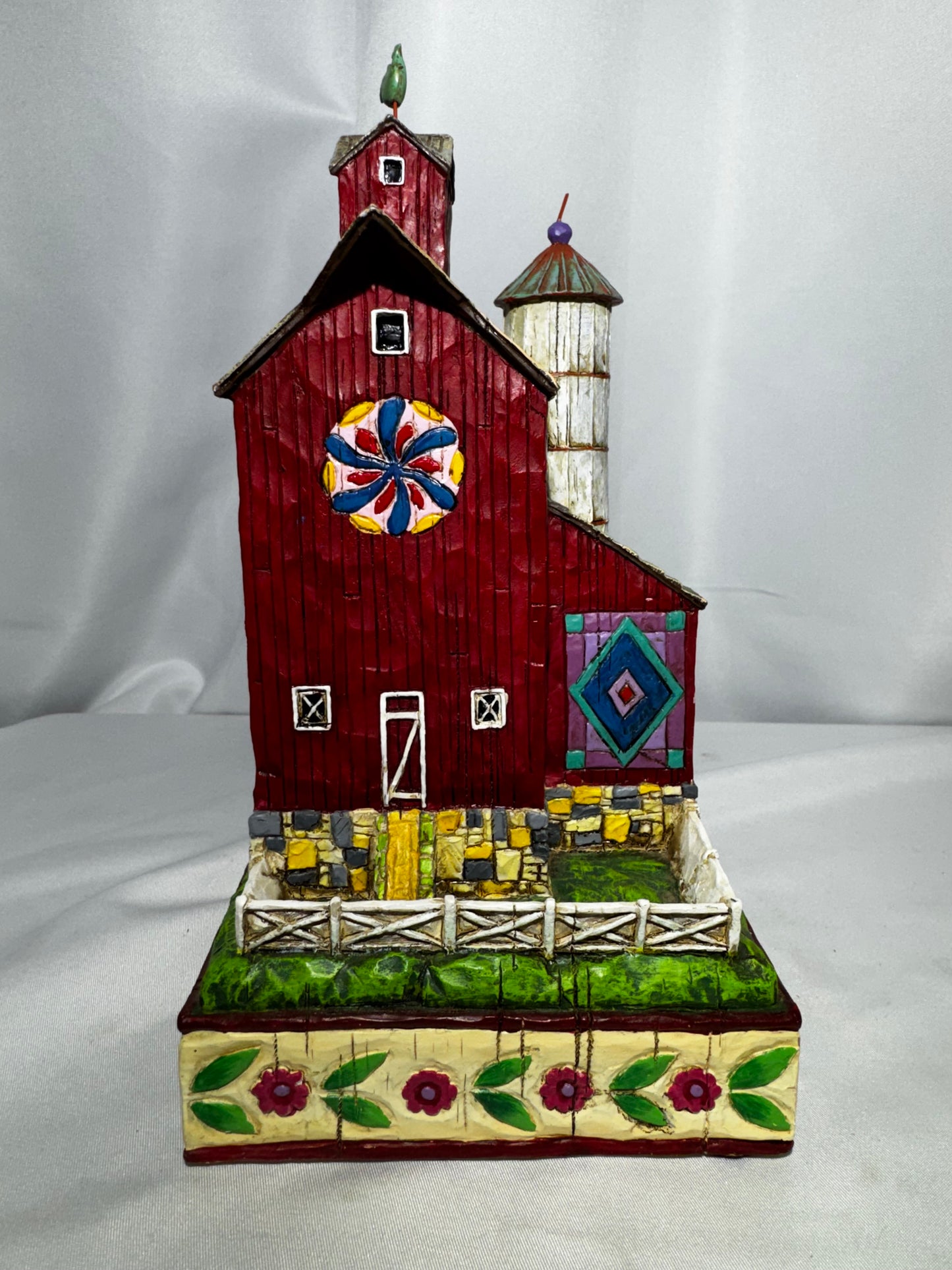 Jim Shore Heartwood Creek “Strength and Plenty” Red Barn Figurine – 2004