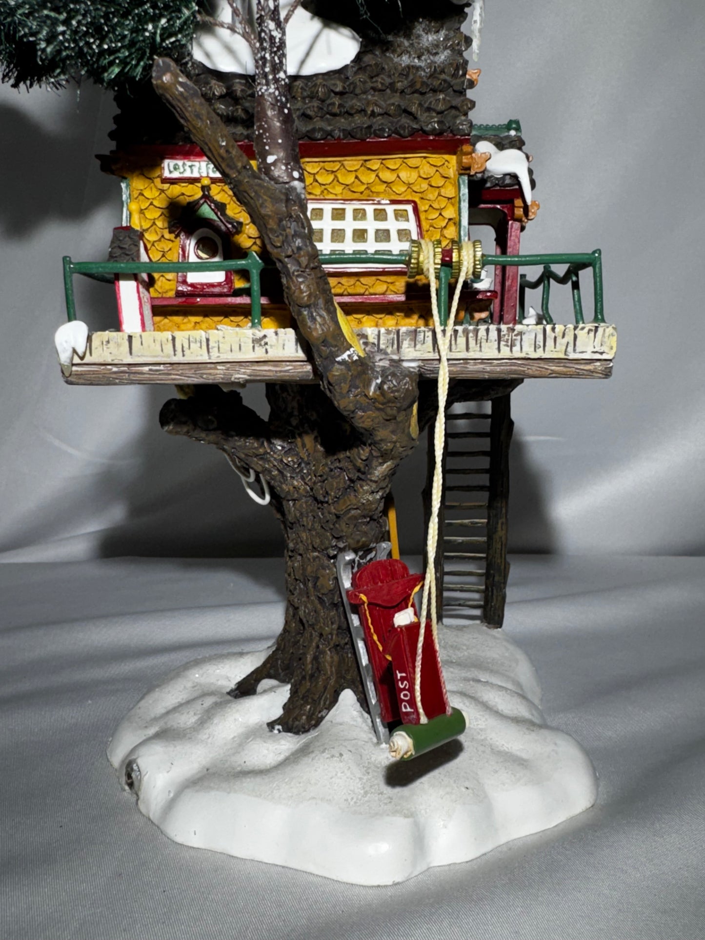 Department 56 North Pole Woods “Town Meeting Hall” Lighted Building – Item #56.56880