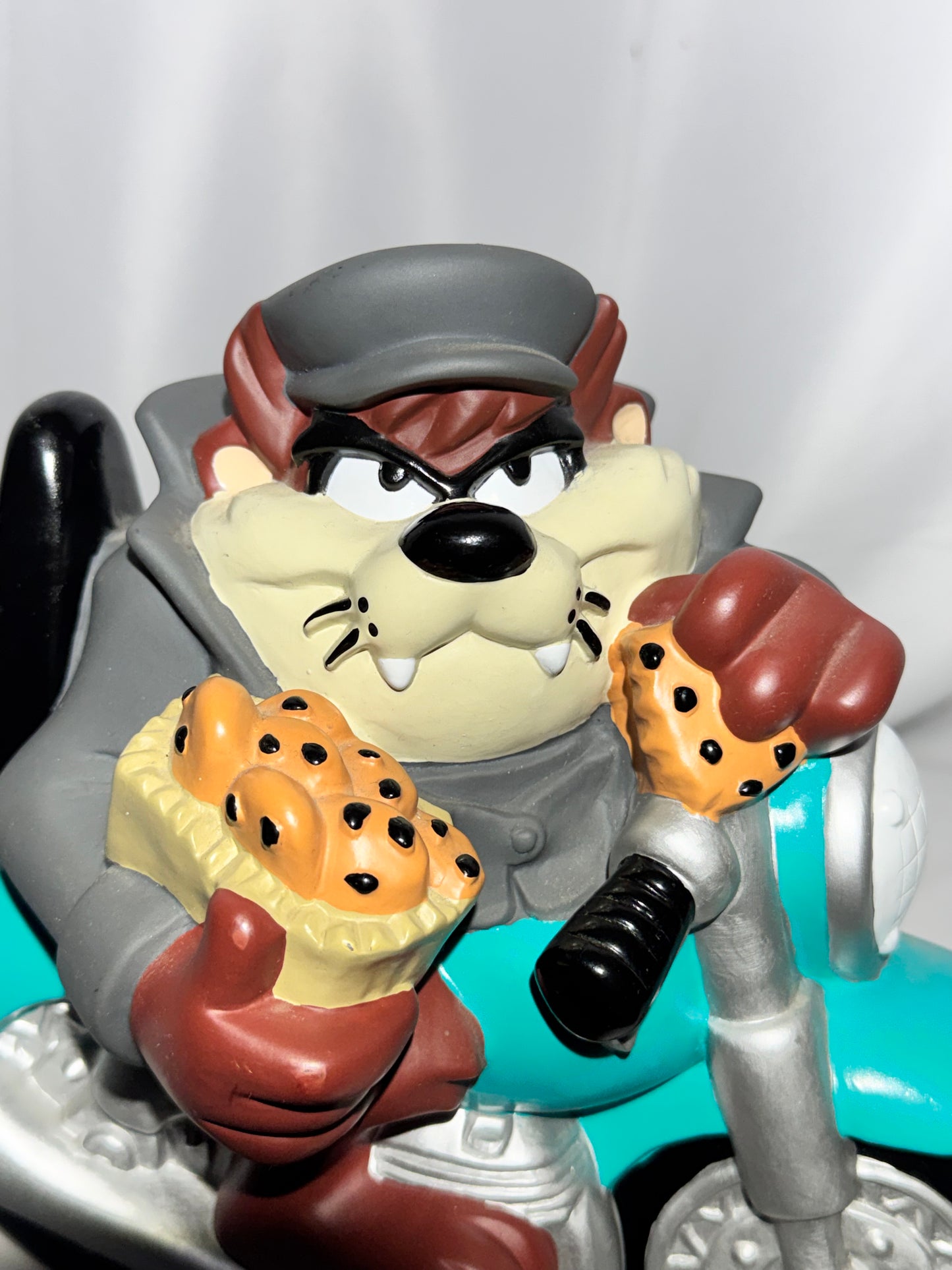 Vintage 1998 Warner Bros. Looney Tunes Tasmanian Devil (Taz) Coin Bank – Motorcycle