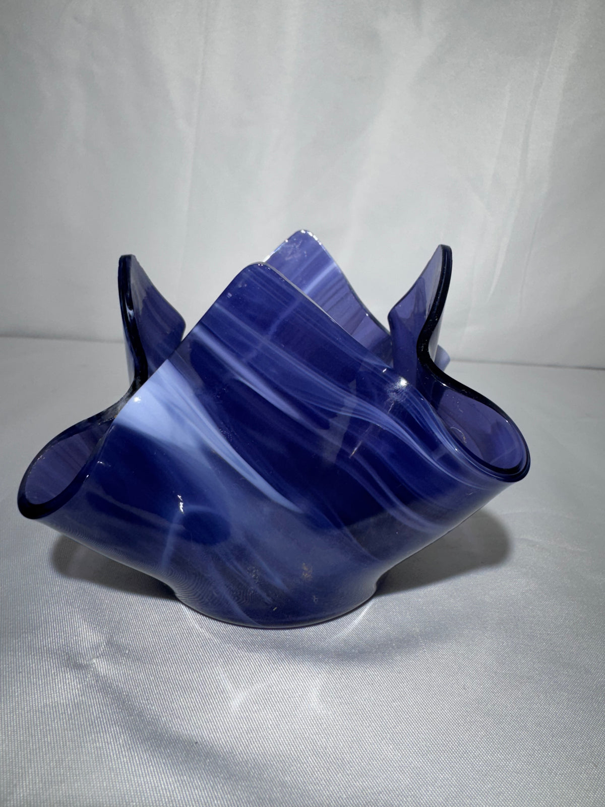 Buffalo Glass Works Limited Edition Dark Blue & White Swirled Art Glass Handkerchief Vase 90’s