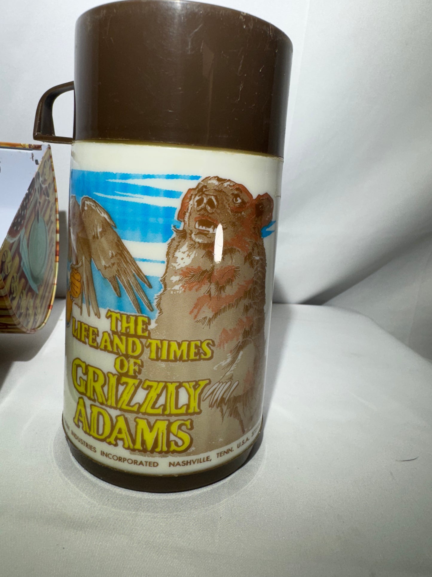 Vintage 1977 The Life and Times of Grizzly Adams Metal Lunch Box & Thermos