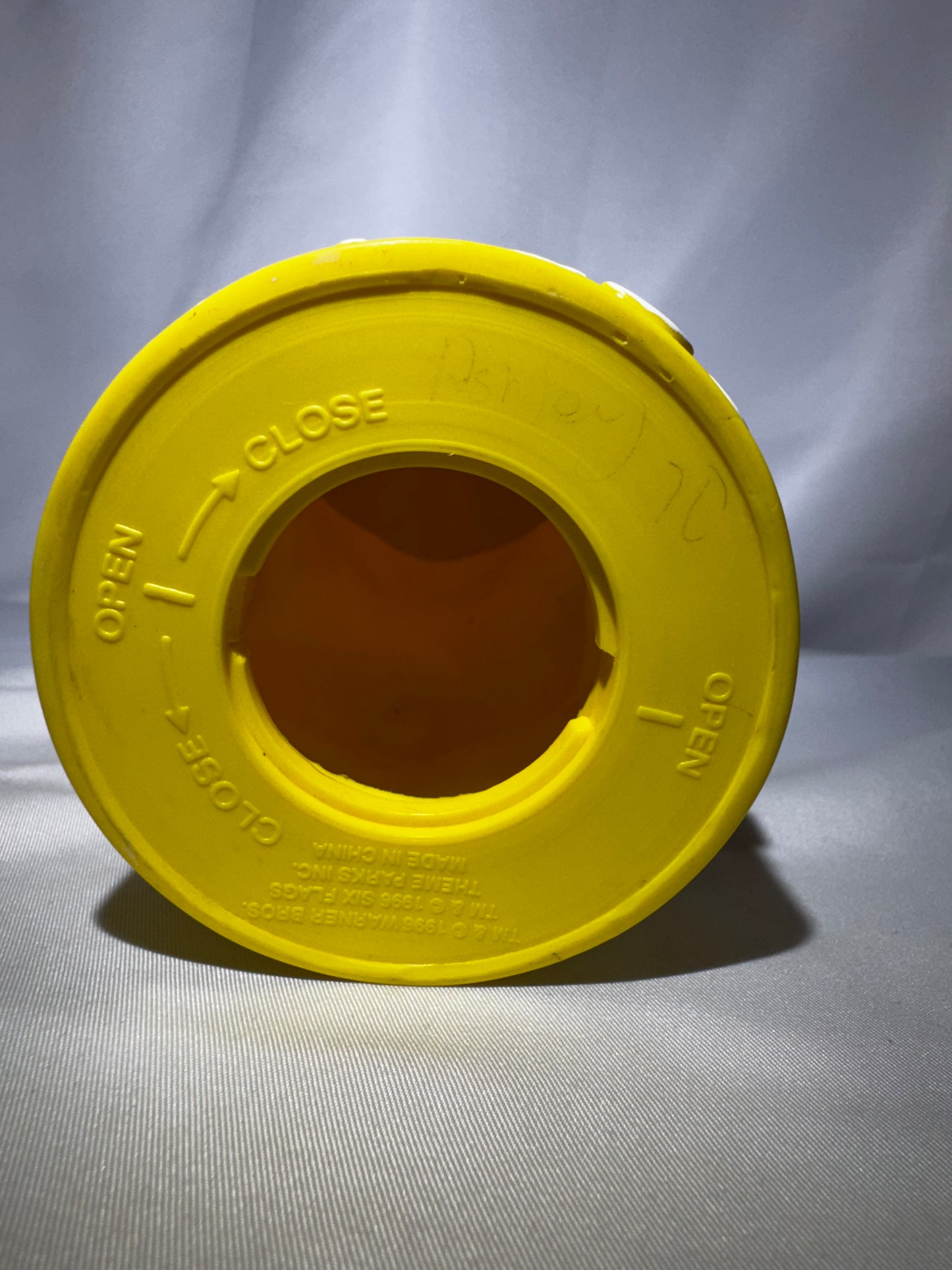 1996 Six Flags Warner Bros Tweety Bird Piggy Bank Resin Plastic Coin Bank 7.5” Vintage