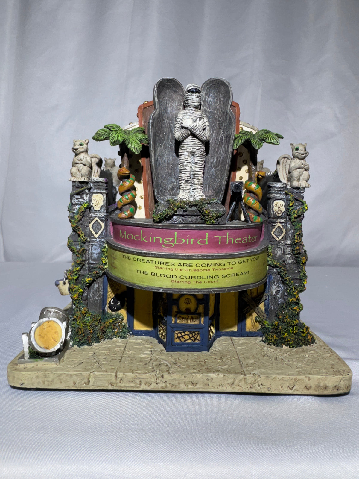 Hawthorne Village The Munsters Mockingbird Theater – A3257 – 2005 Halloween Village