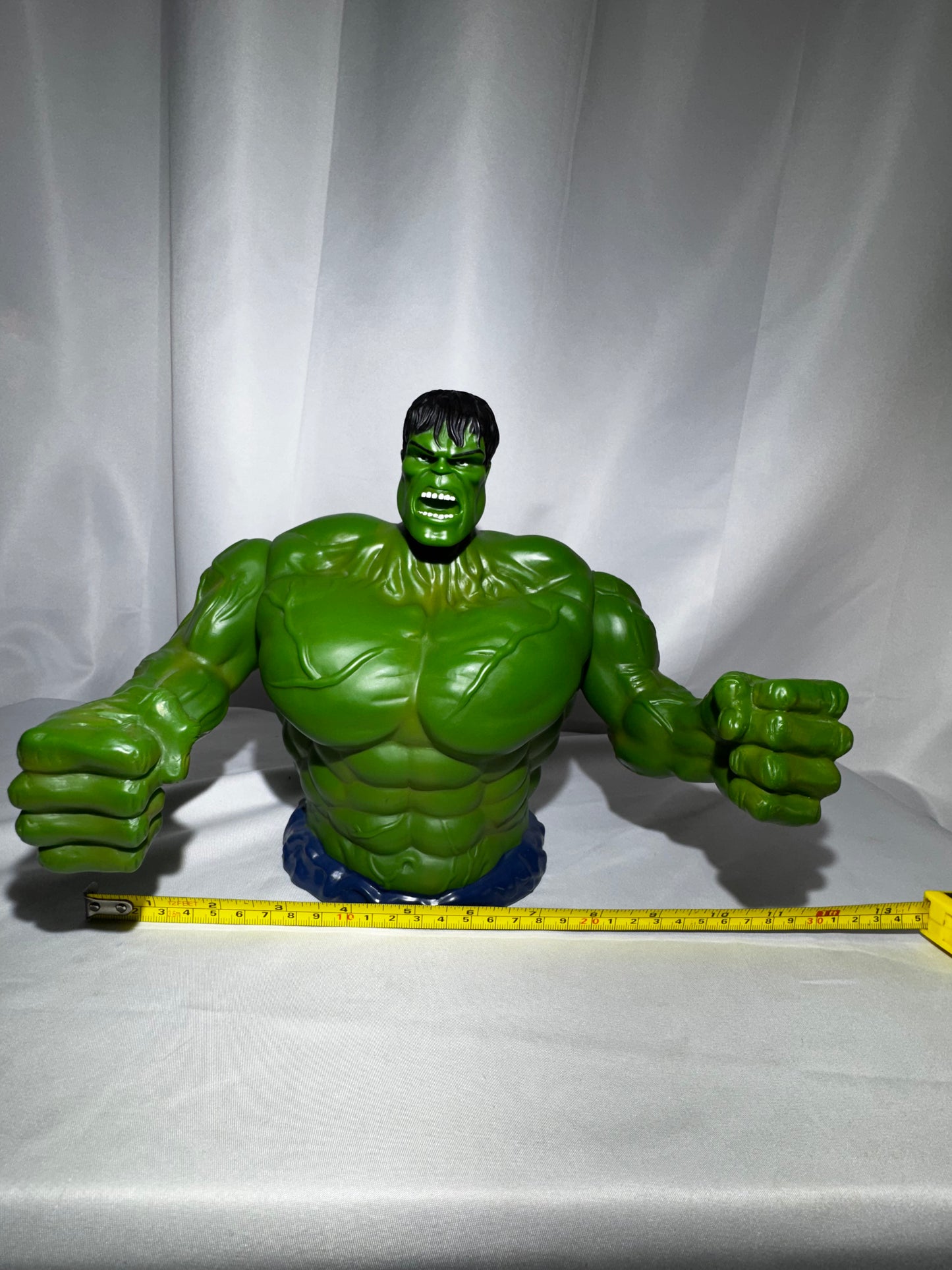 Hasbro 2008 Marvel The Incredible Hulk Bank Moving Arms 9” Figure Coin Bank w/ Stopper