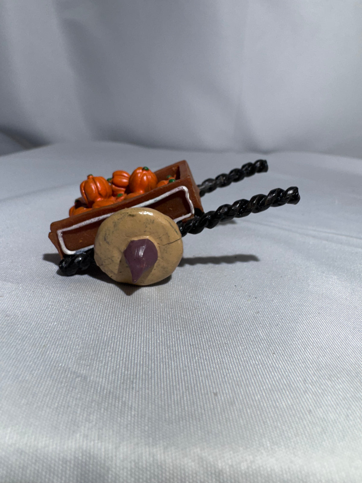 Lemax Sugar N’ Spice Pumpkin Wagon #52123 — Vintage 2005 Halloween Village accessory