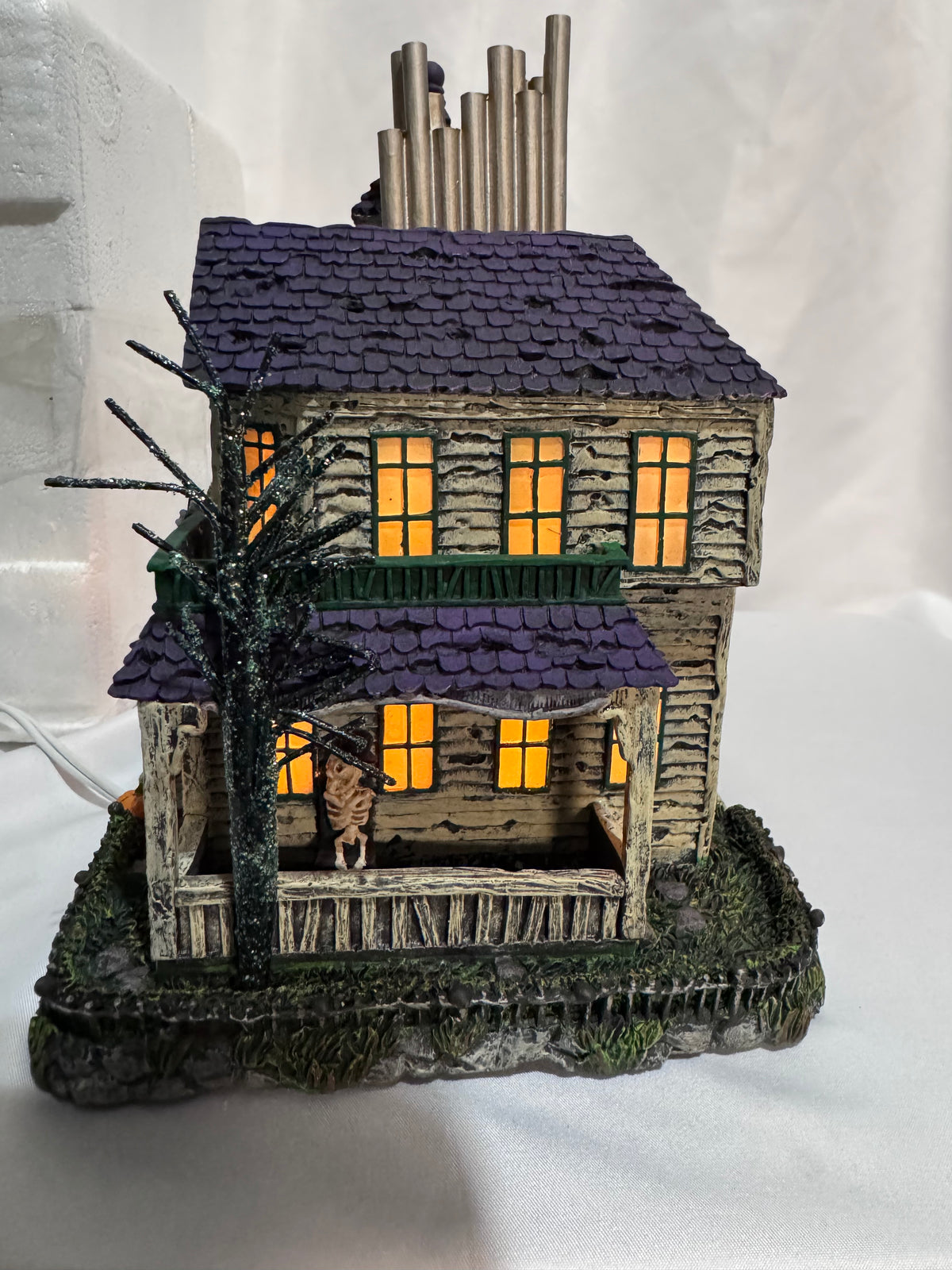 Hawthorne Village The Munsters Mockingbird Lane Music Store – A0201 – Halloween Village